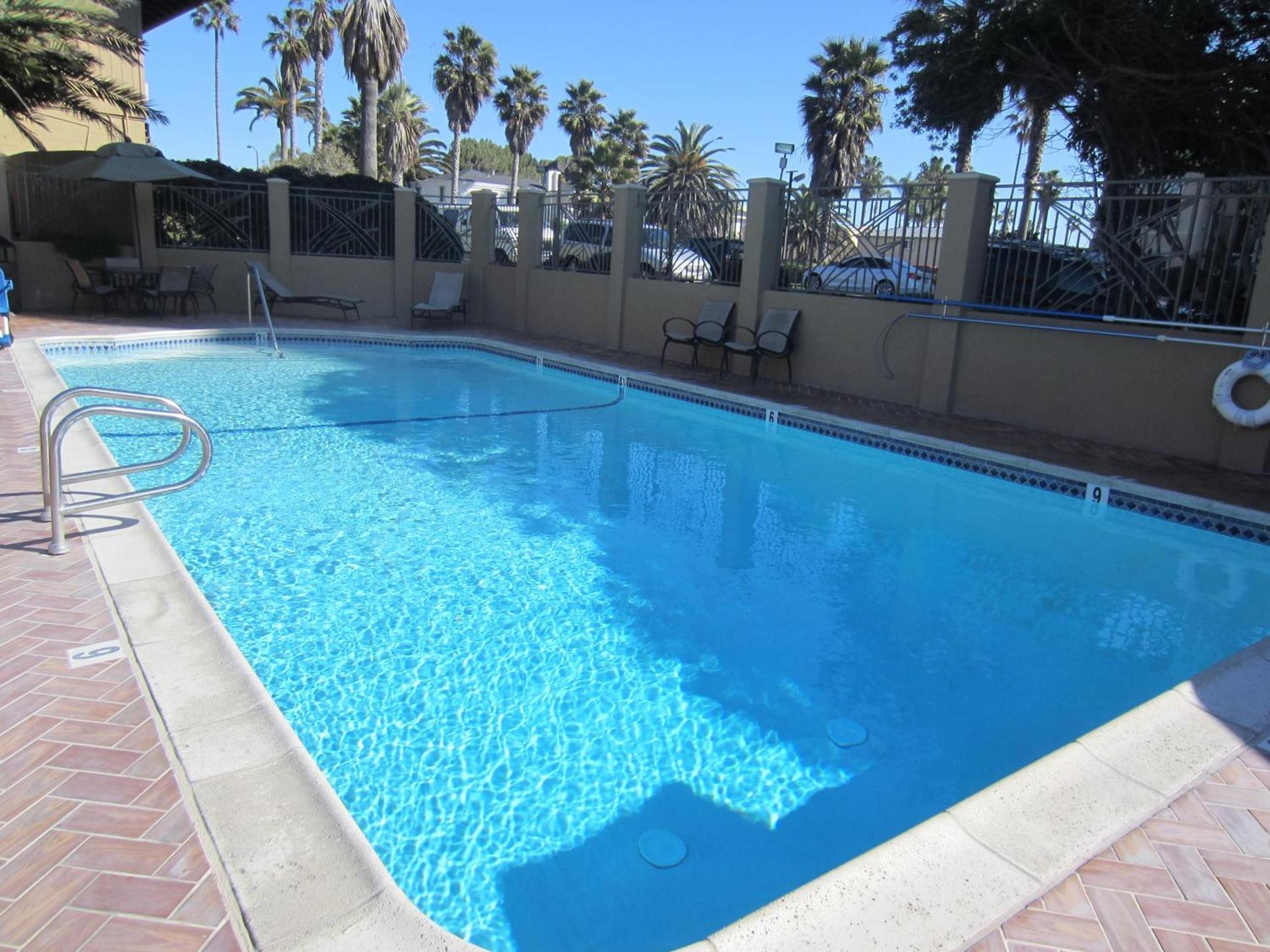 Pacific Shores Inn photo 2