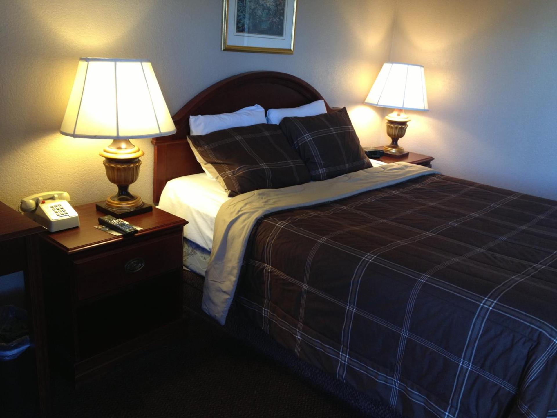 Days Inn by Wyndham Victorville - Hesperia I-15 Palmdale Road photo 11