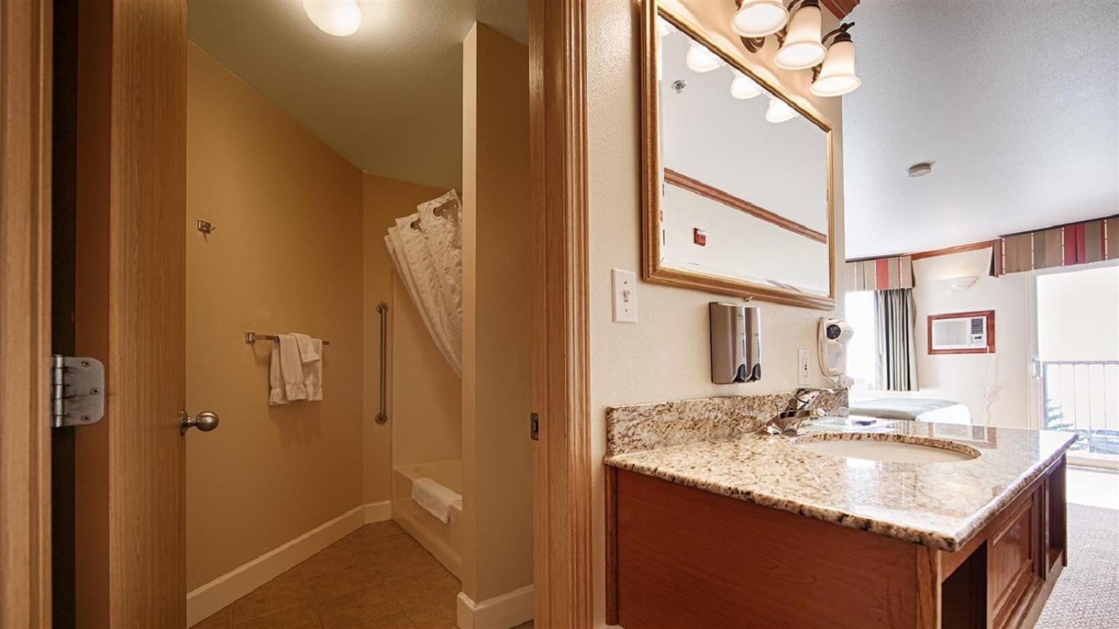 Hotel Edgewater by Aspen Hotels photo 14