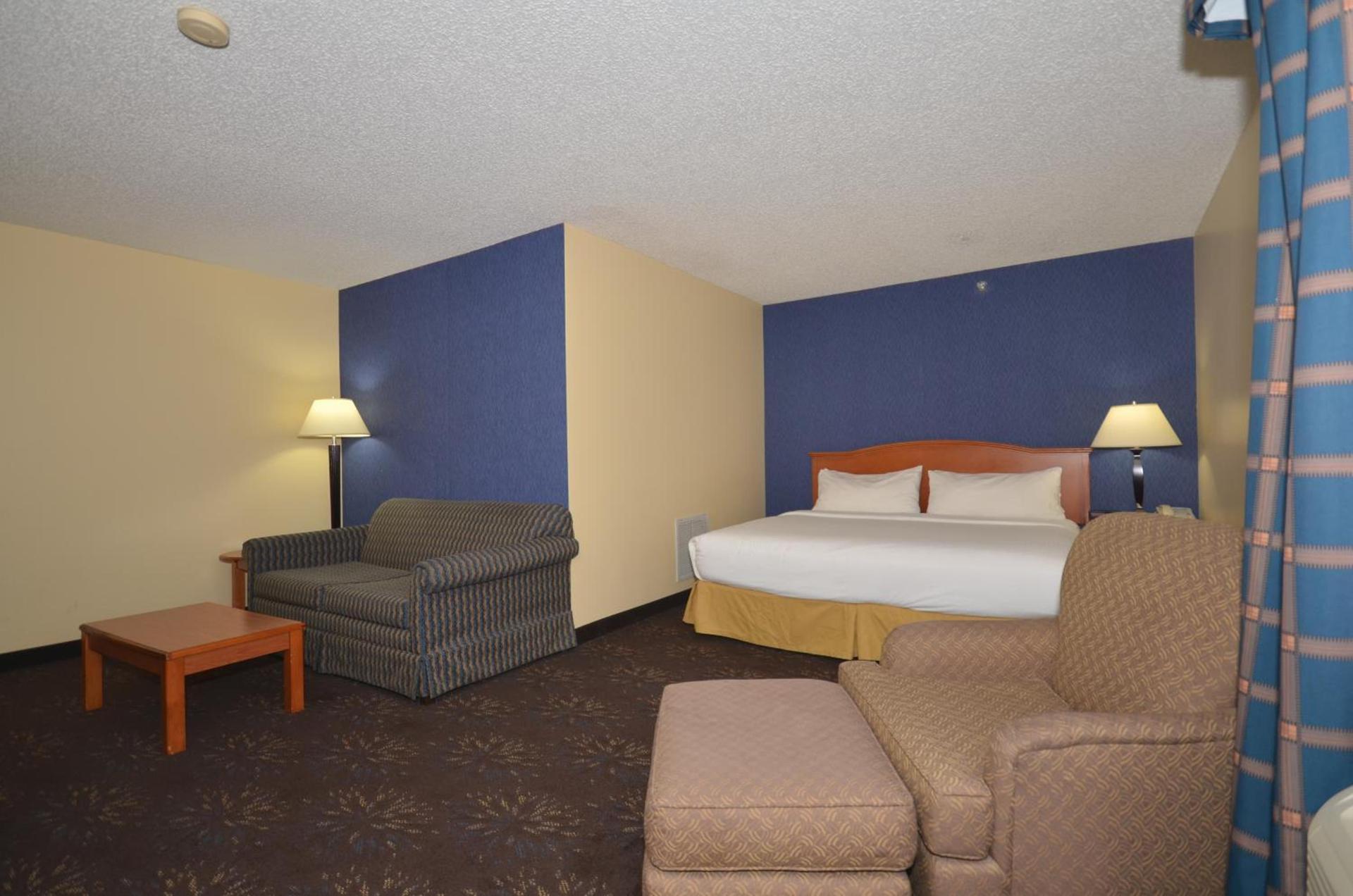 Ramada by Wyndham Santa Fe photo 12