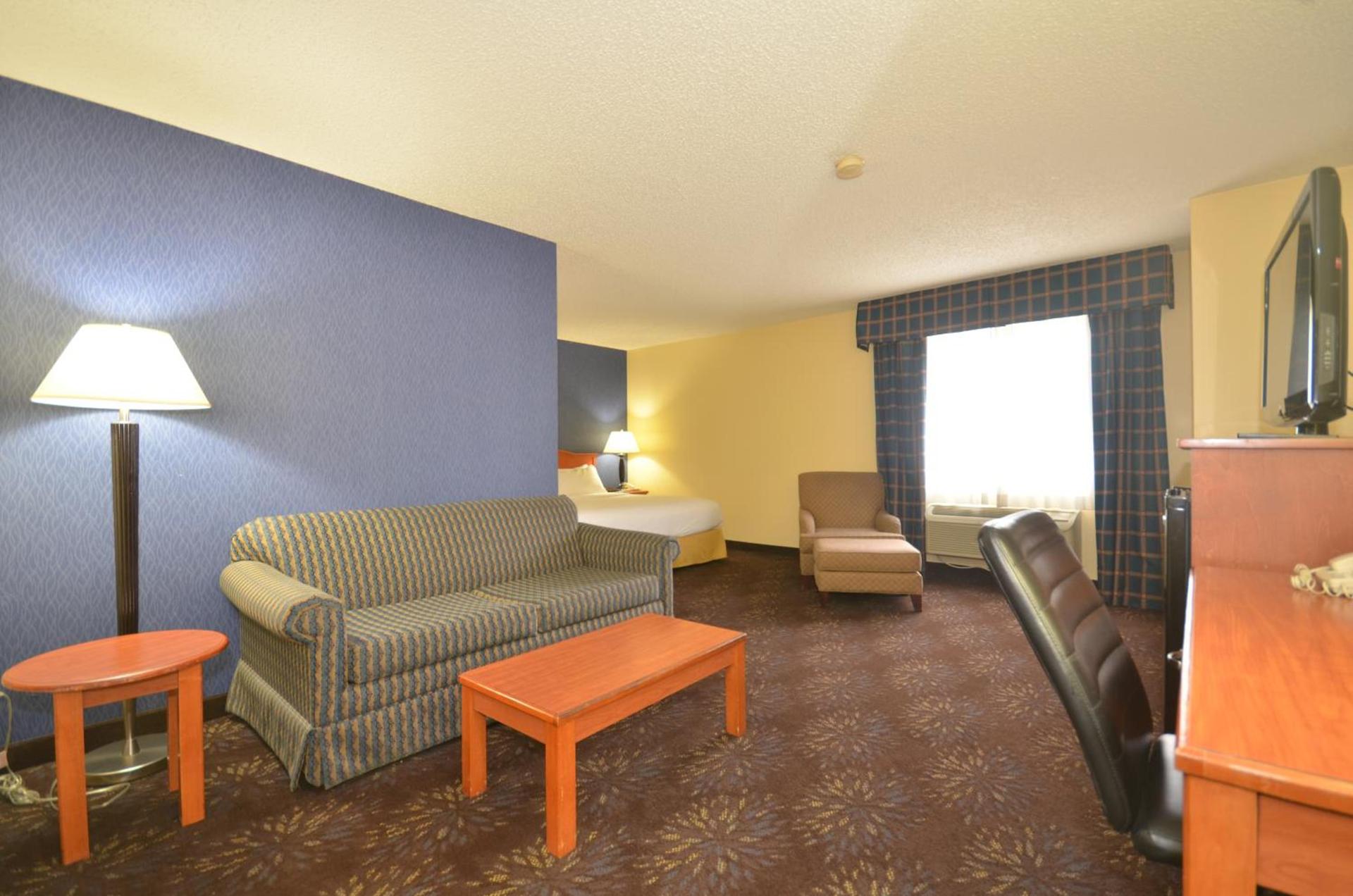 Ramada by Wyndham Santa Fe photo 32