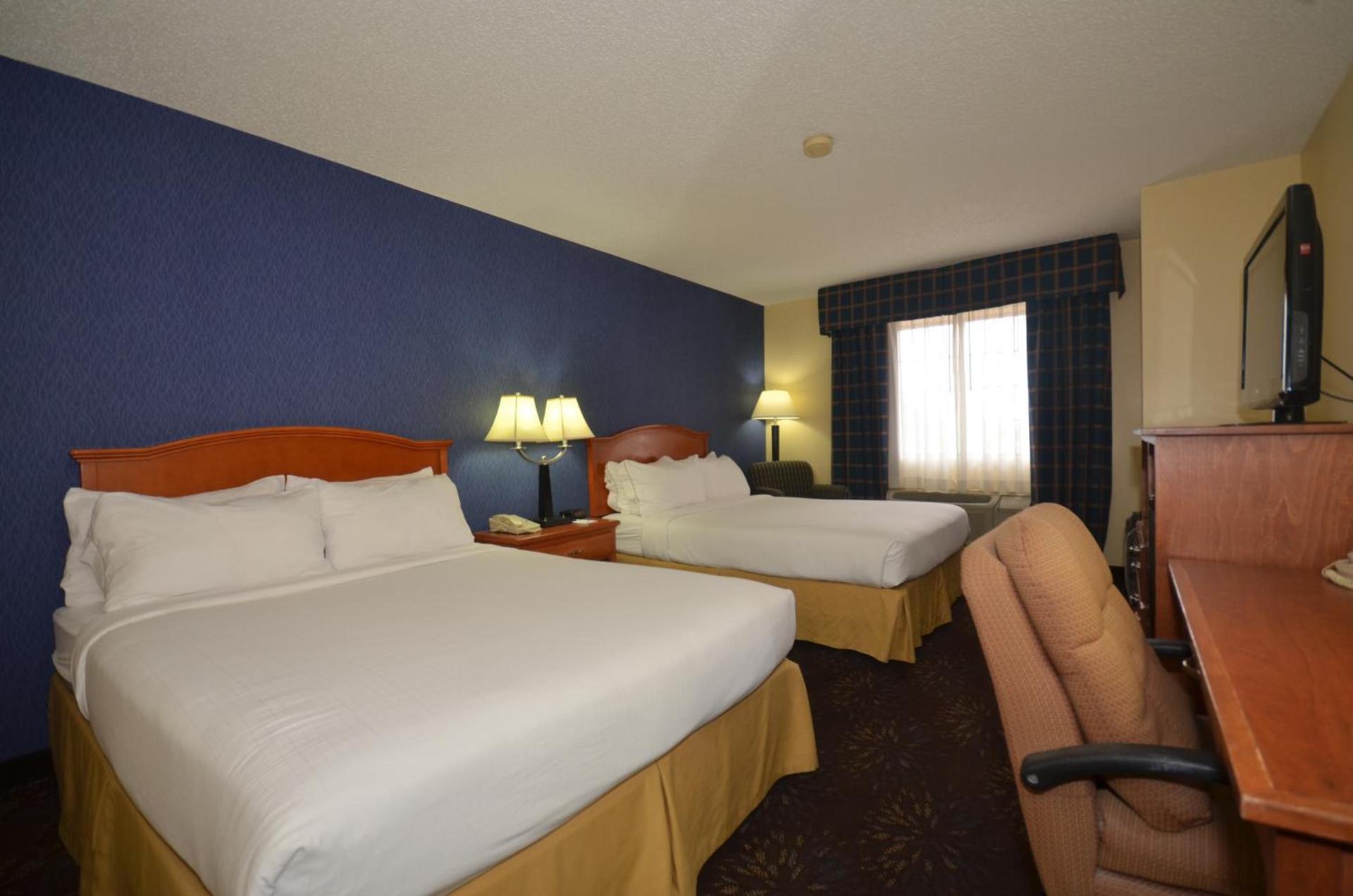 Ramada by Wyndham Santa Fe photo 15