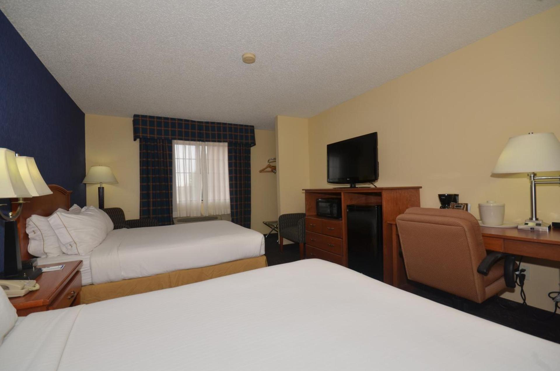 Ramada by Wyndham Santa Fe photo 37
