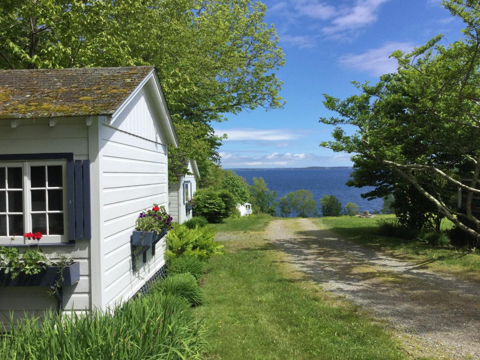 High Tide Inn on the Ocean, Motel and Cottages photo 41