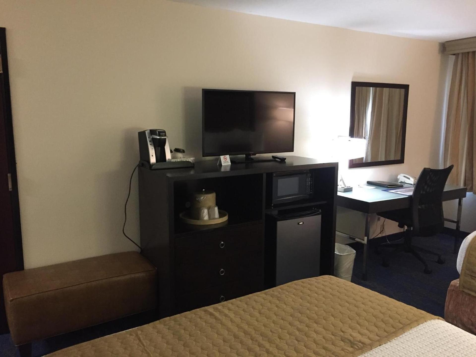 Best Western Plus Portland Airport Hotel & Suites photo 97