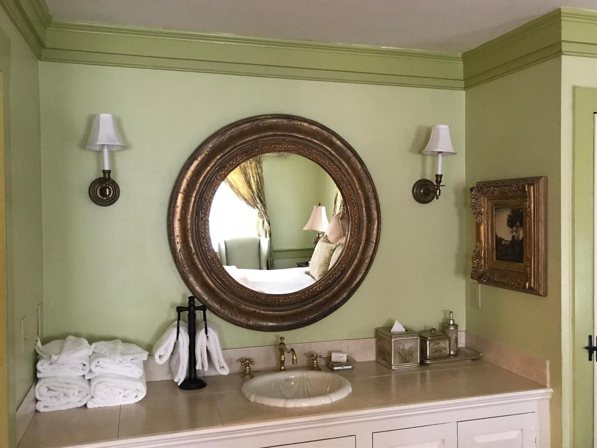 Admiral Farragut Inn photo 11