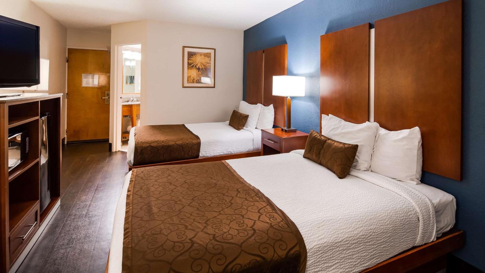 Best Western Plus Richmond photo 22