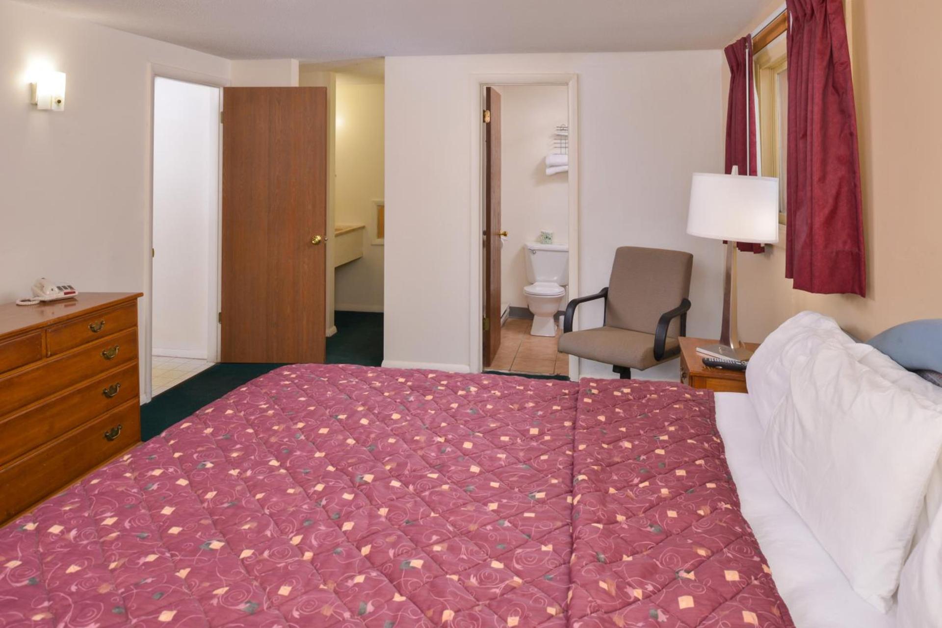 Red Carpet Inn Pulaski photo 5