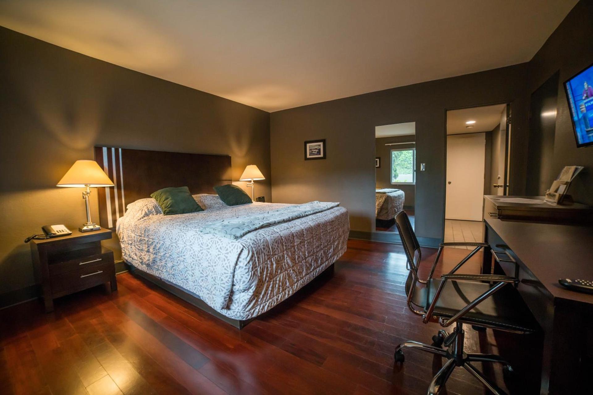 Lemon Tree Inn photo 20