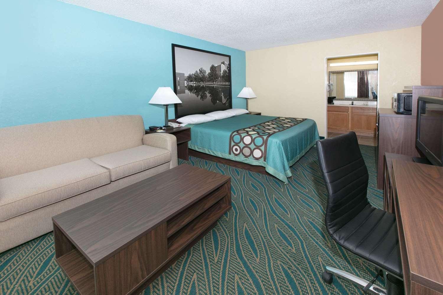 Super 8 by Wyndham Duncan OK photo 28