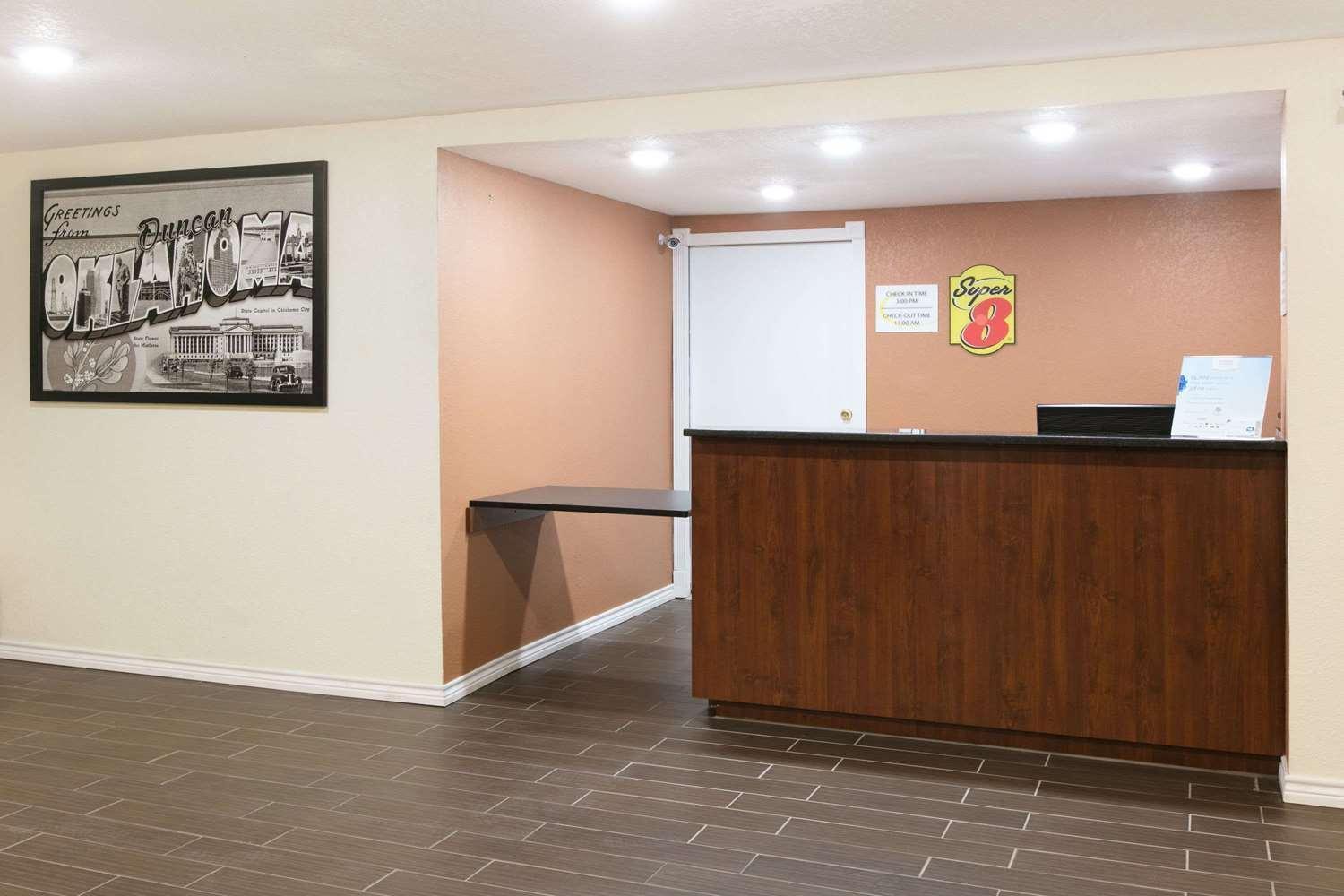 Super 8 by Wyndham Duncan OK photo 25