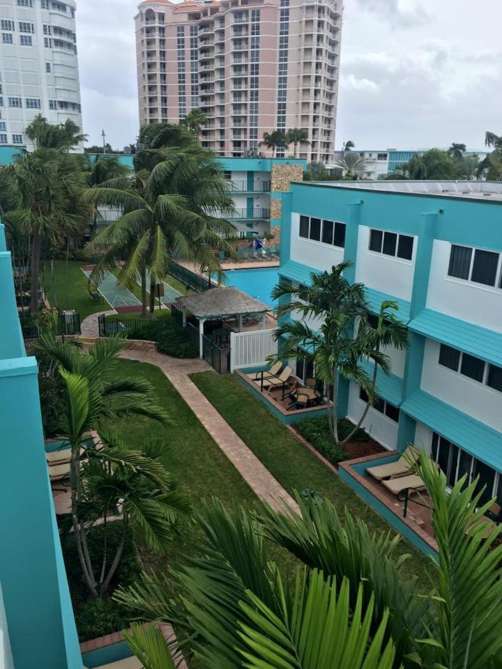 Surf Rider Resort photo 9
