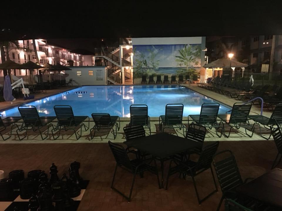 Surf Rider Resort photo 8