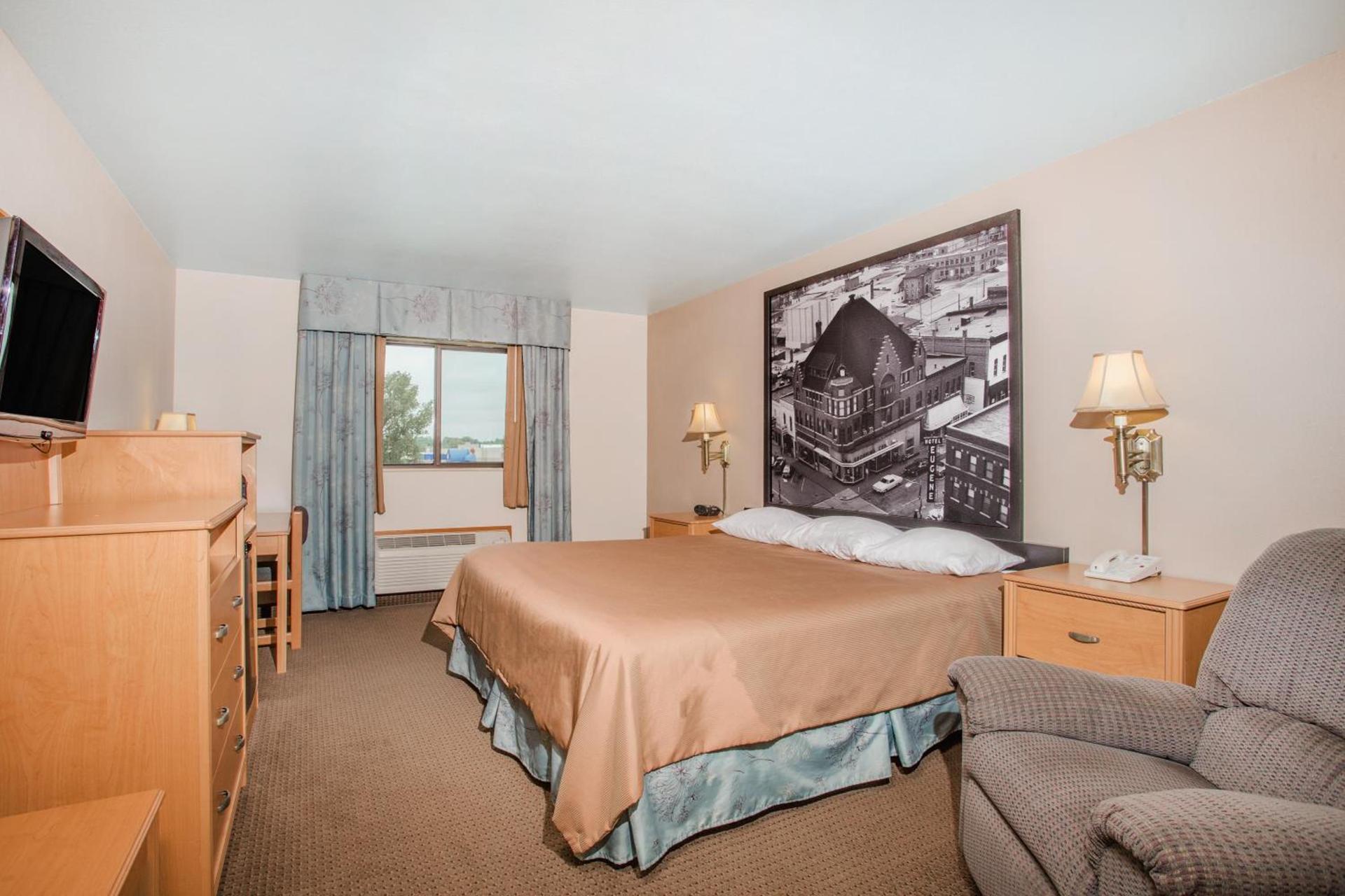Super 8 by Wyndham Monroe WI photo 5