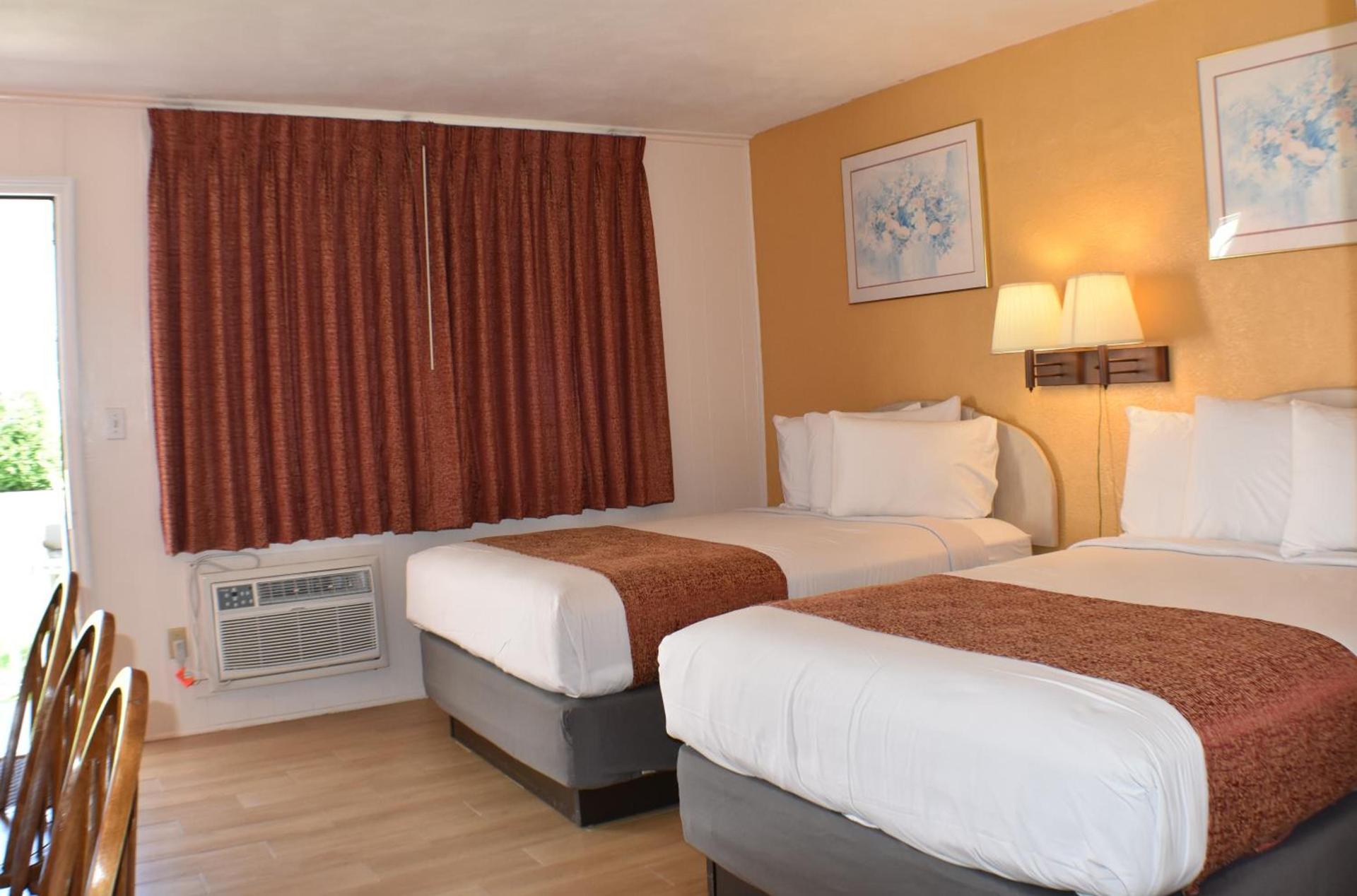 Blue Water Motel photo 38