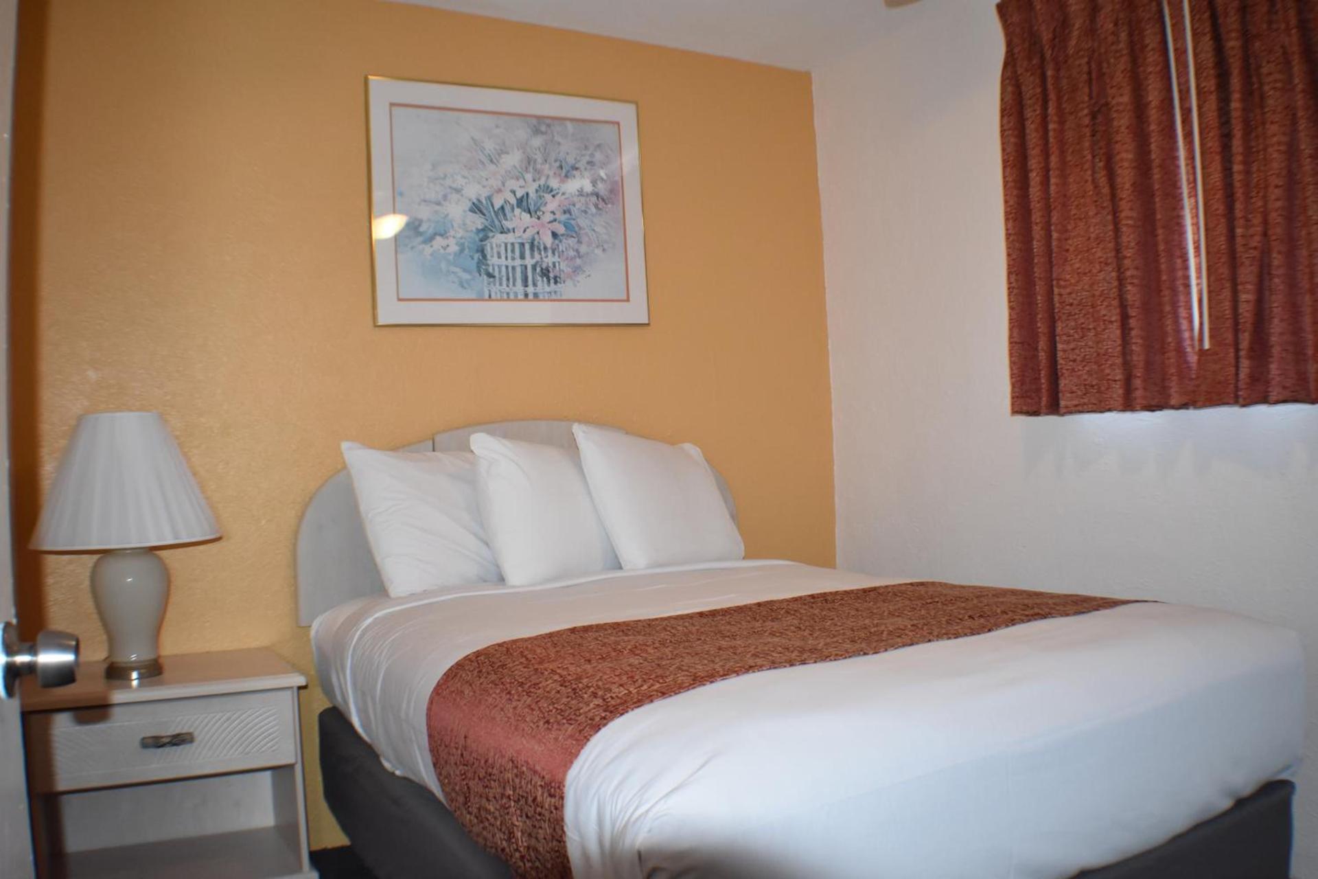 Blue Water Motel photo 32