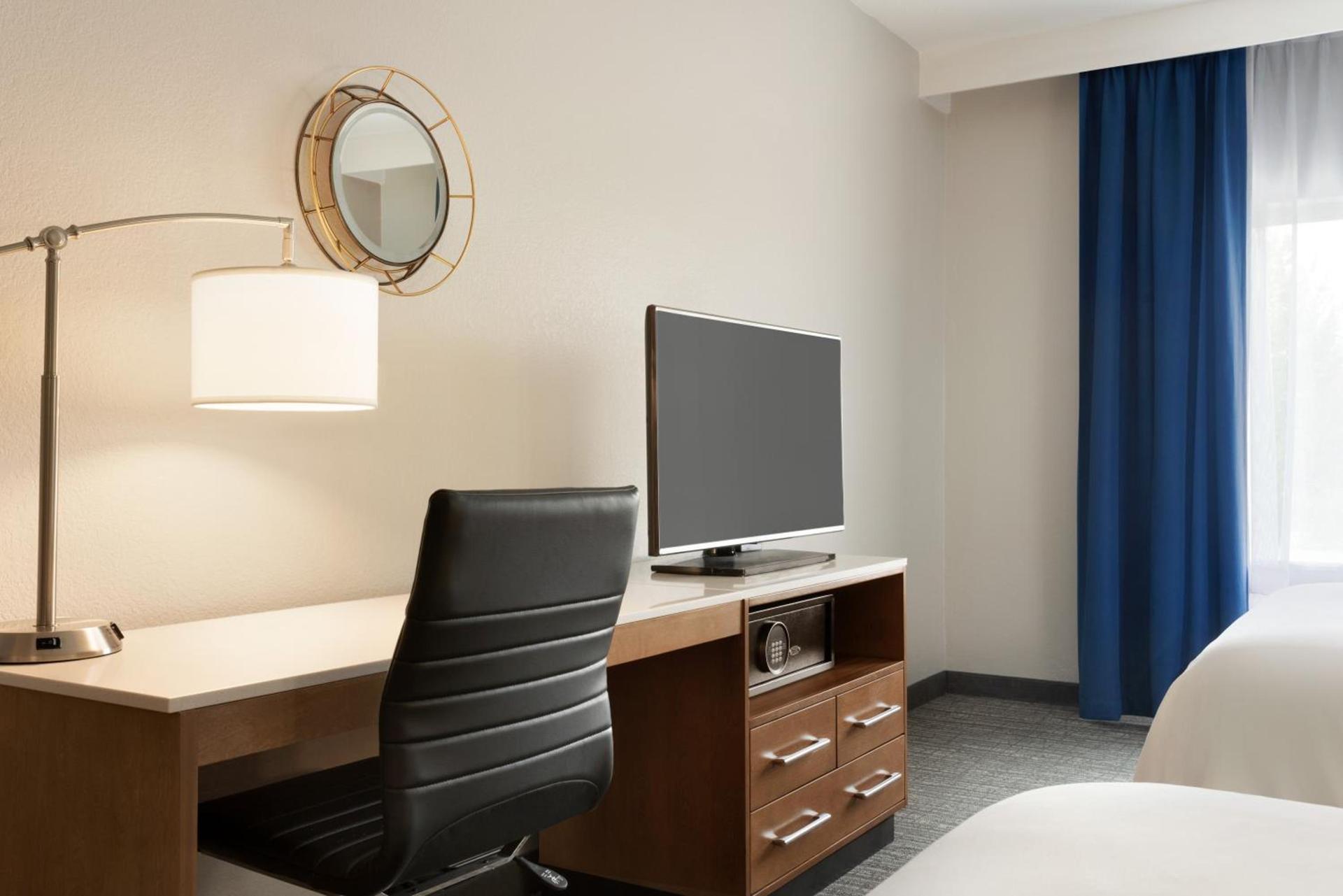 Spark By Hilton Ames photo 27