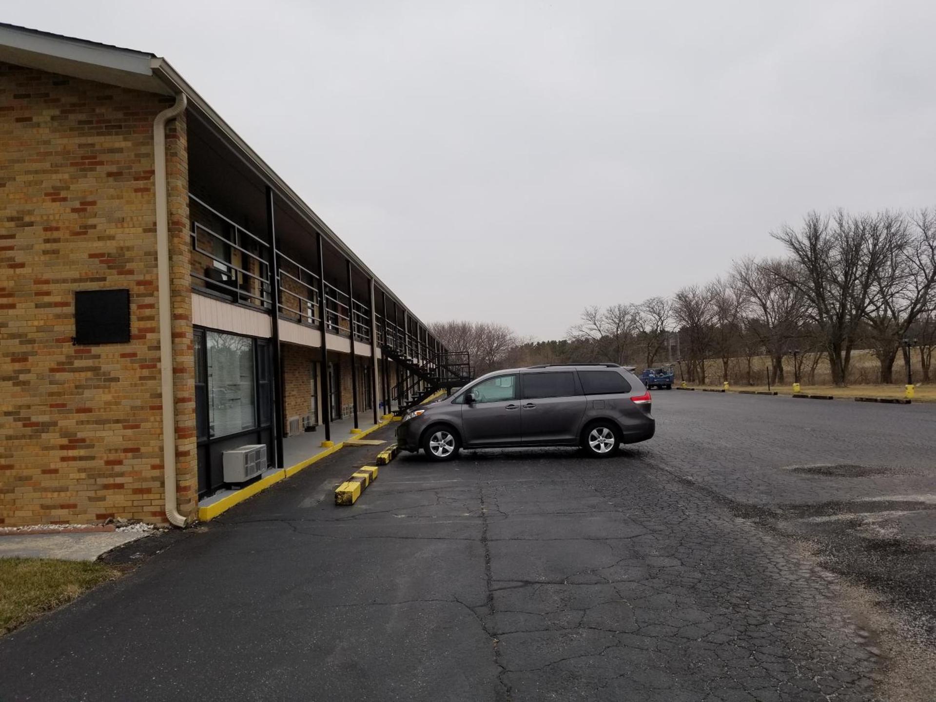 Spring Valley Inn photo 1