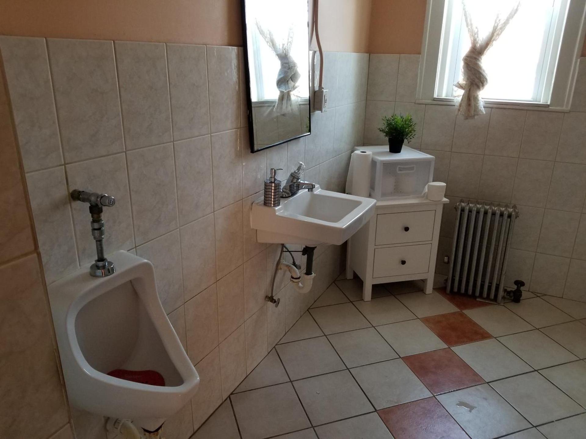Hamtramck Hostel photo 14