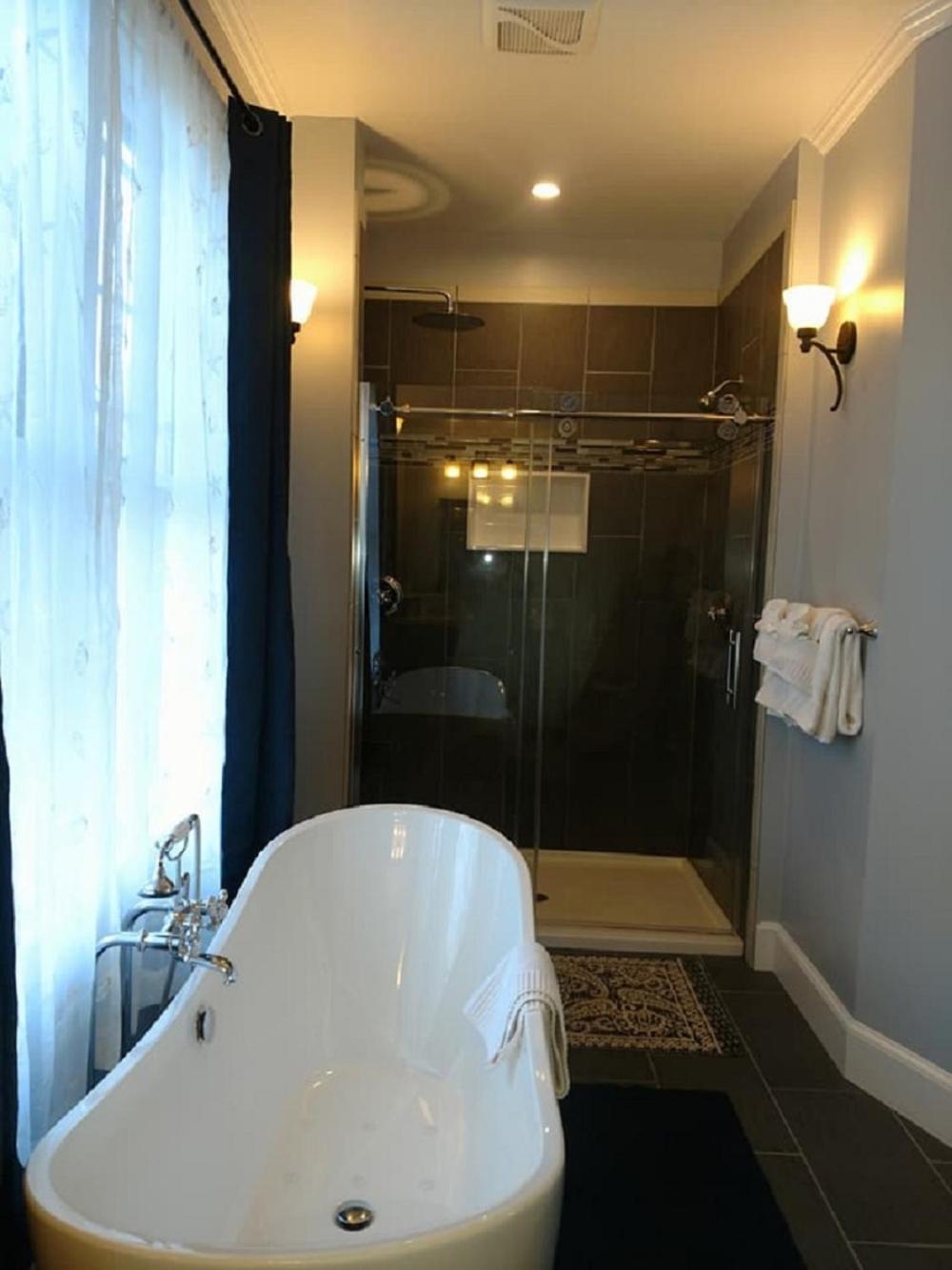 Saltair Inn Waterfront B&B photo 24