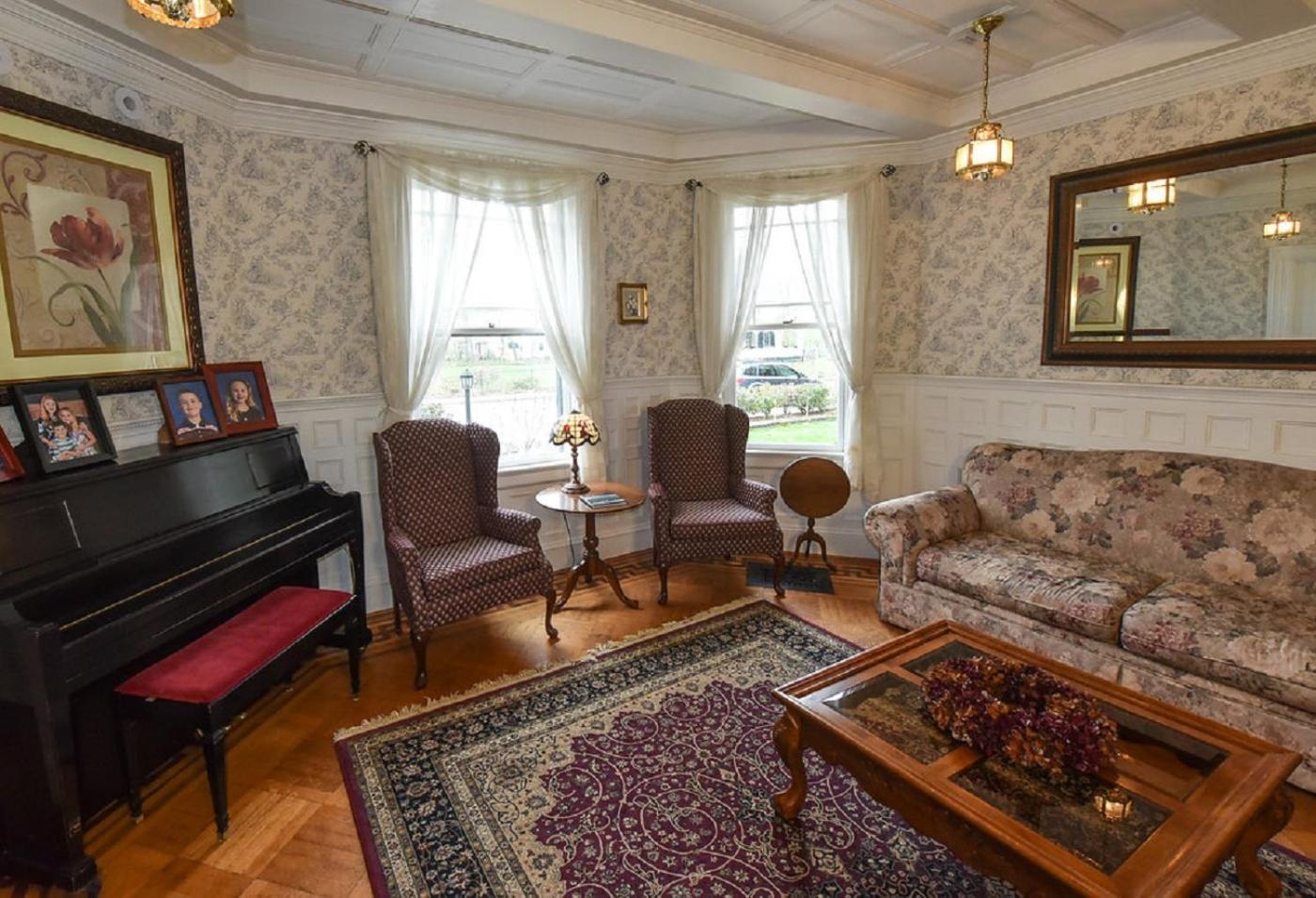 Saltair Inn Waterfront B&B photo 25