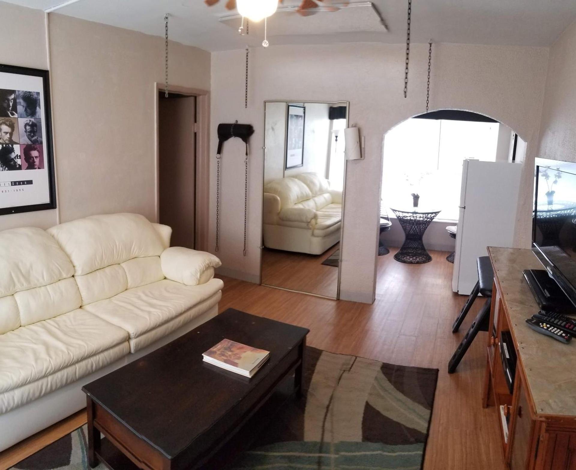 INN LEATHER GUEST HOUSE-GAY MALE ONLY photo 62
