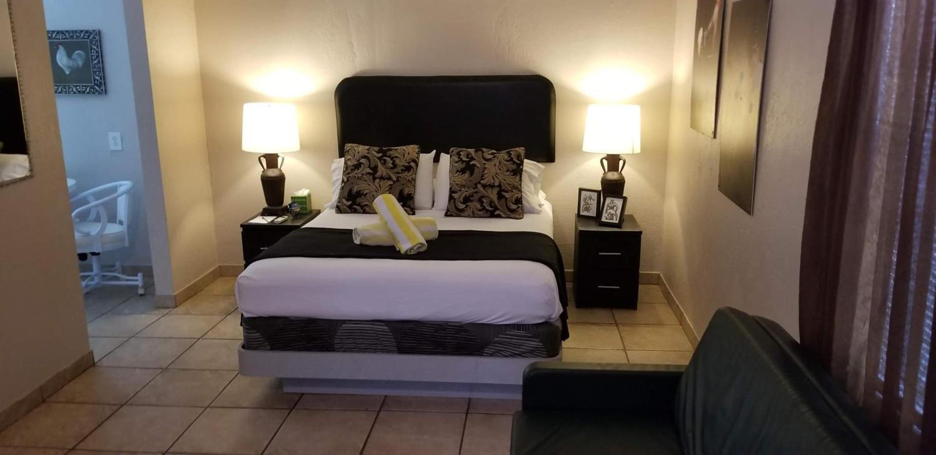 INN LEATHER GUEST HOUSE-GAY MALE ONLY photo 57