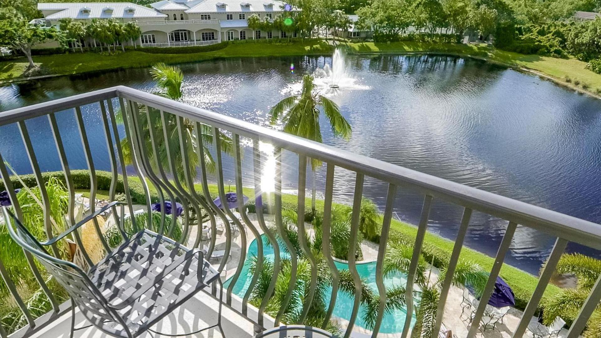Inn at Pelican Bay photo 9