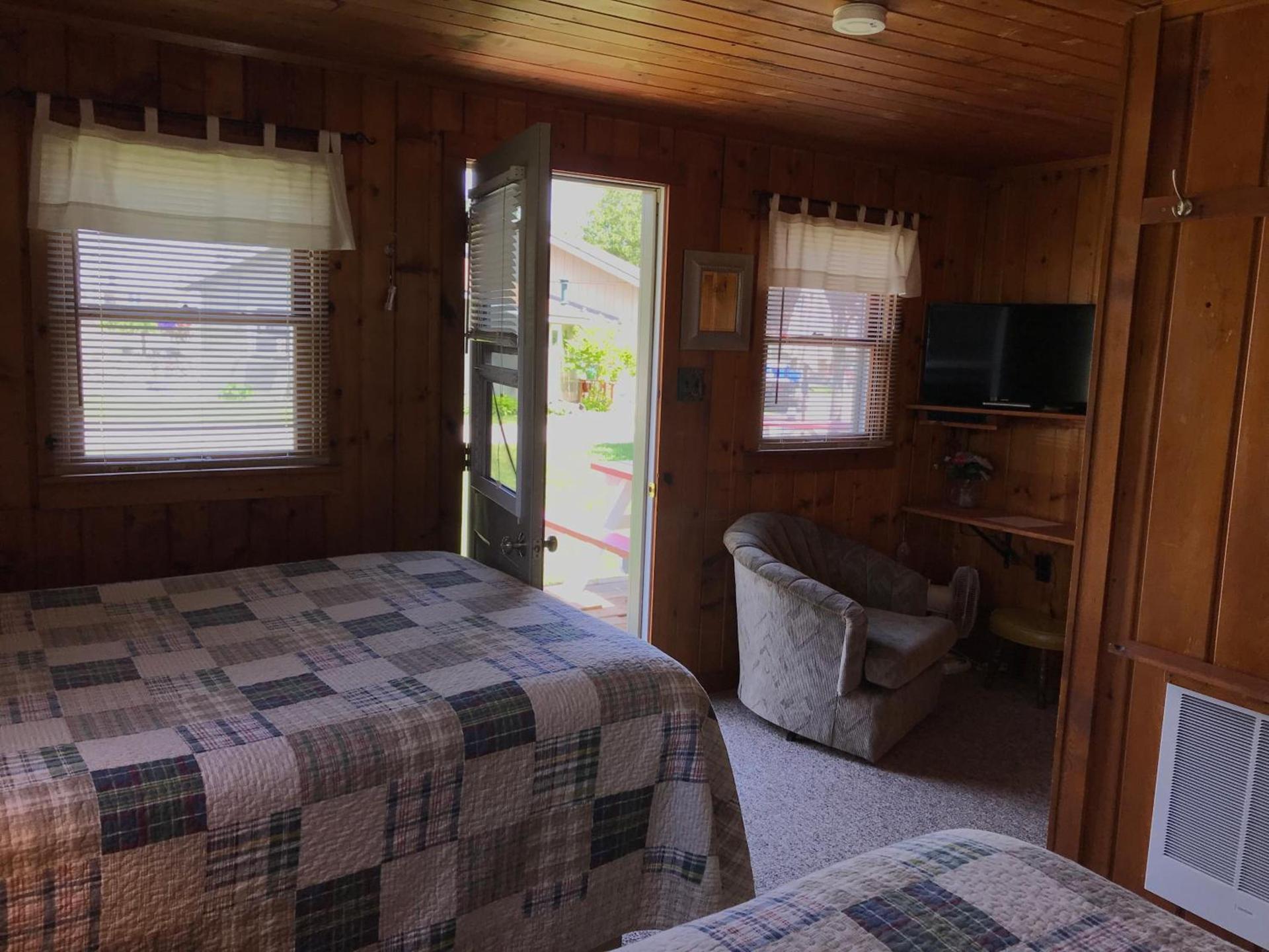 Cedar Ridge Cabins photo 58