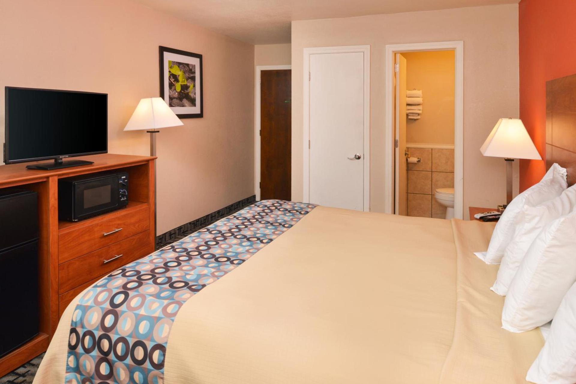 Motel 6 Putnam CT photo 14