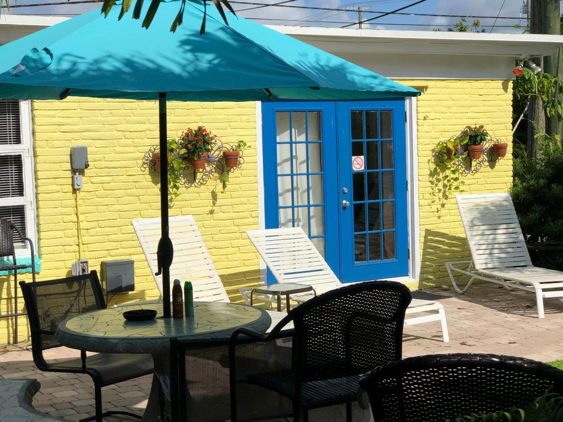 Calypso Inn Wilton Gay Male Resort photo 25