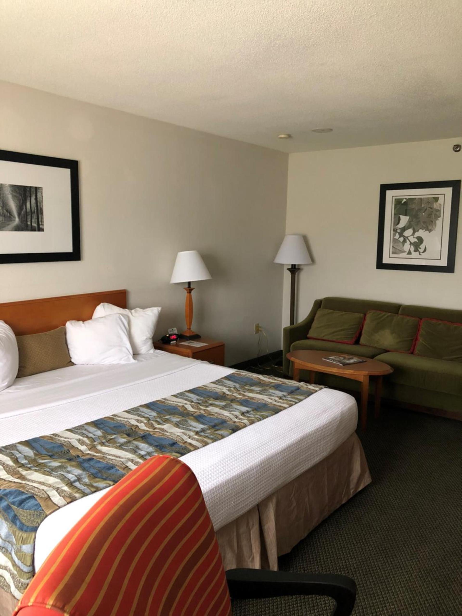 Capital Plaza Hotel photo 8