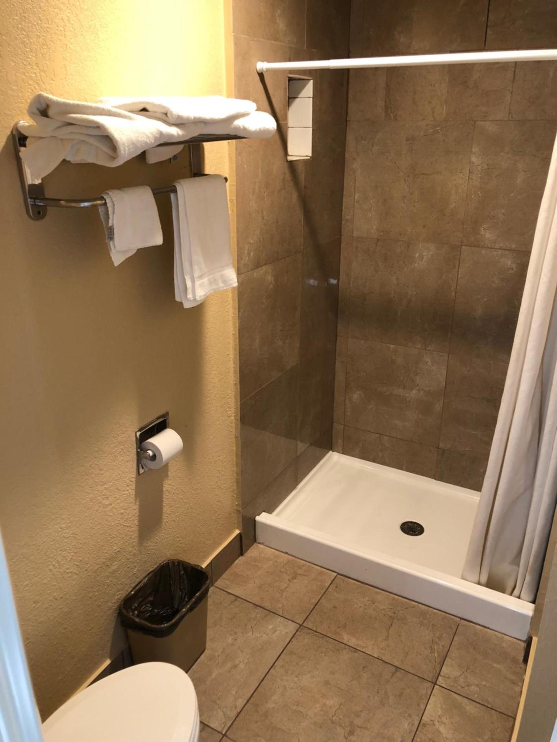 Arlington Inn photo 4