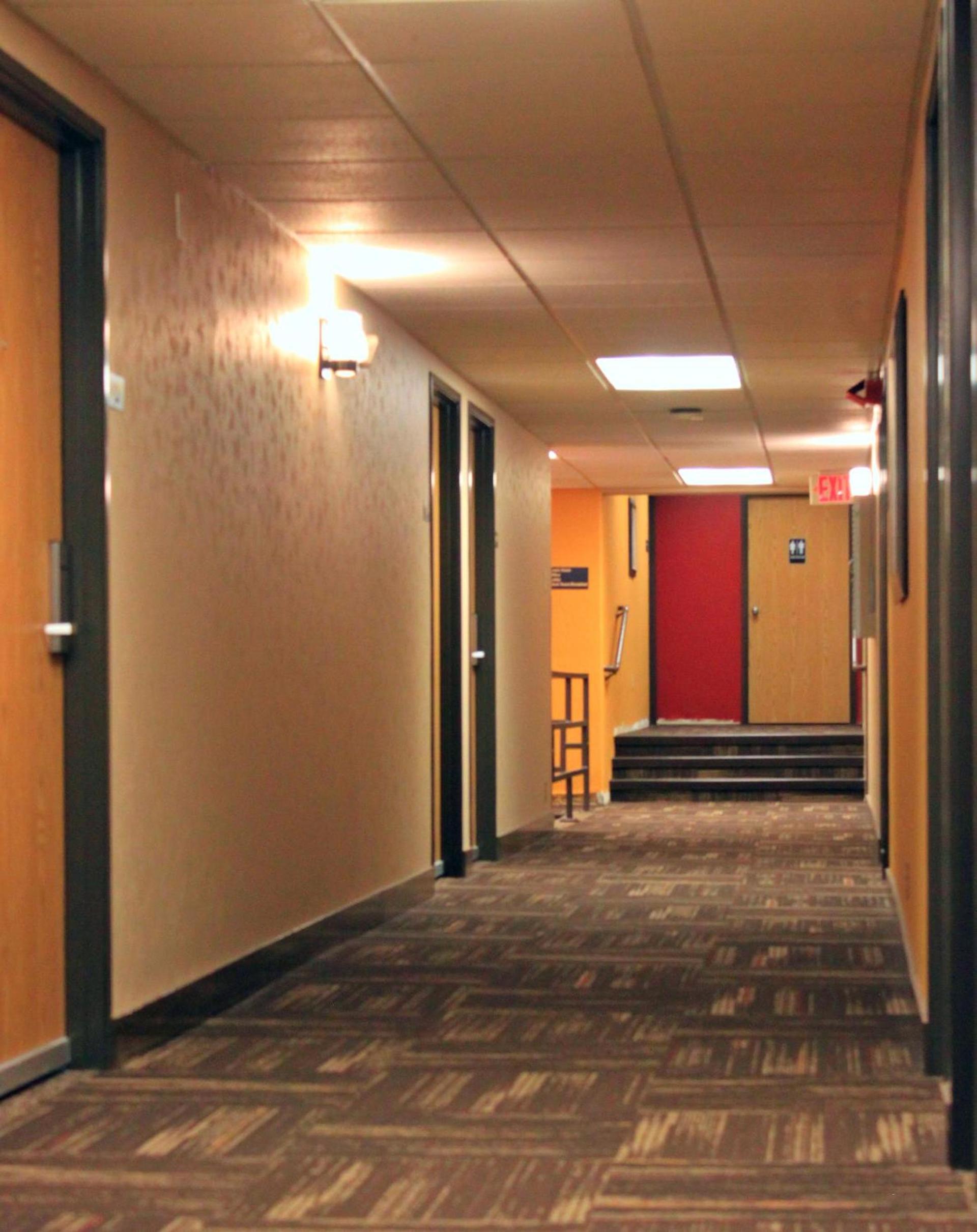 Broadway Inn Conference Center photo 15