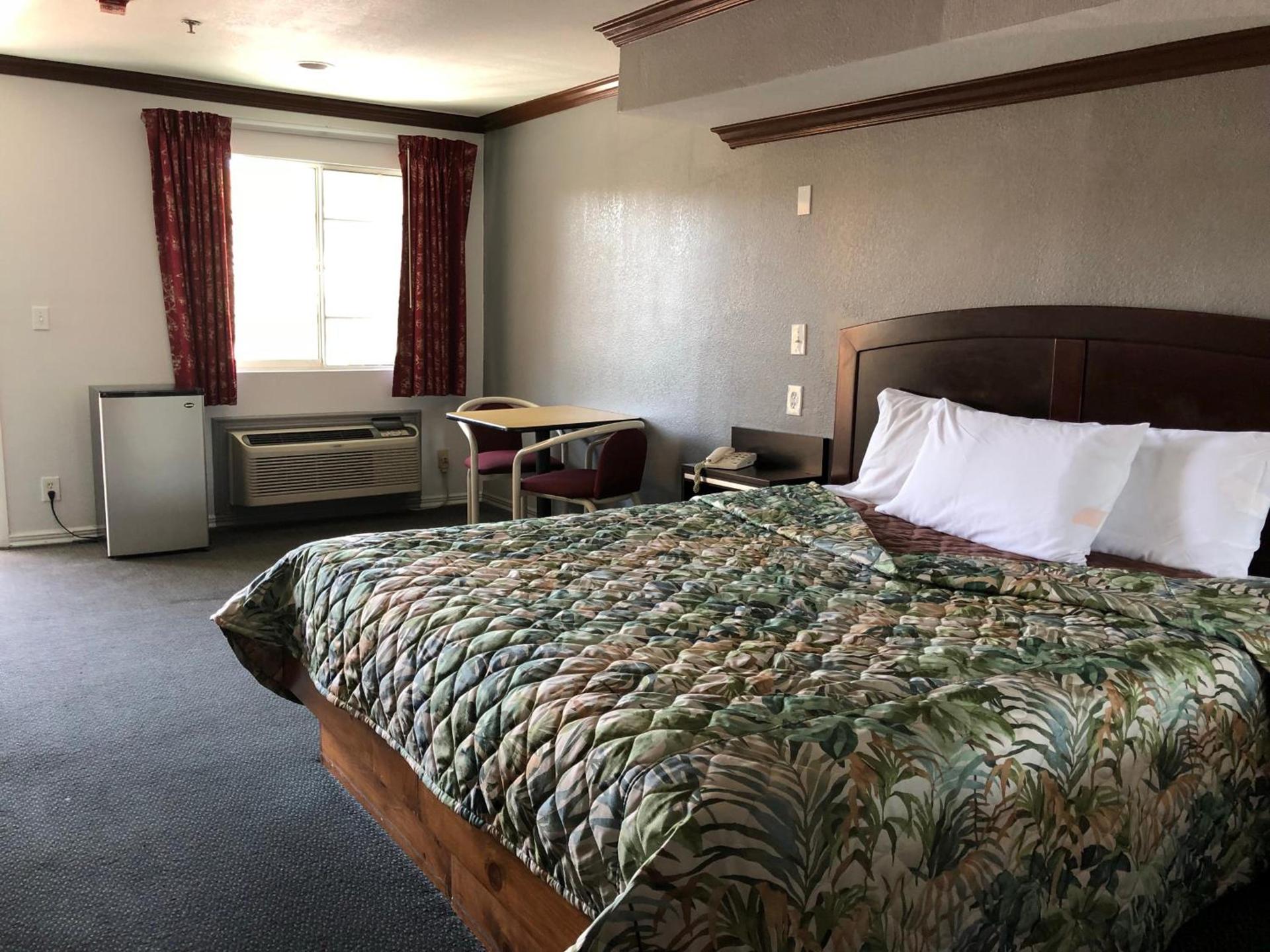 Starlight Inn, Valley Blvd - Downtown LA photo 3