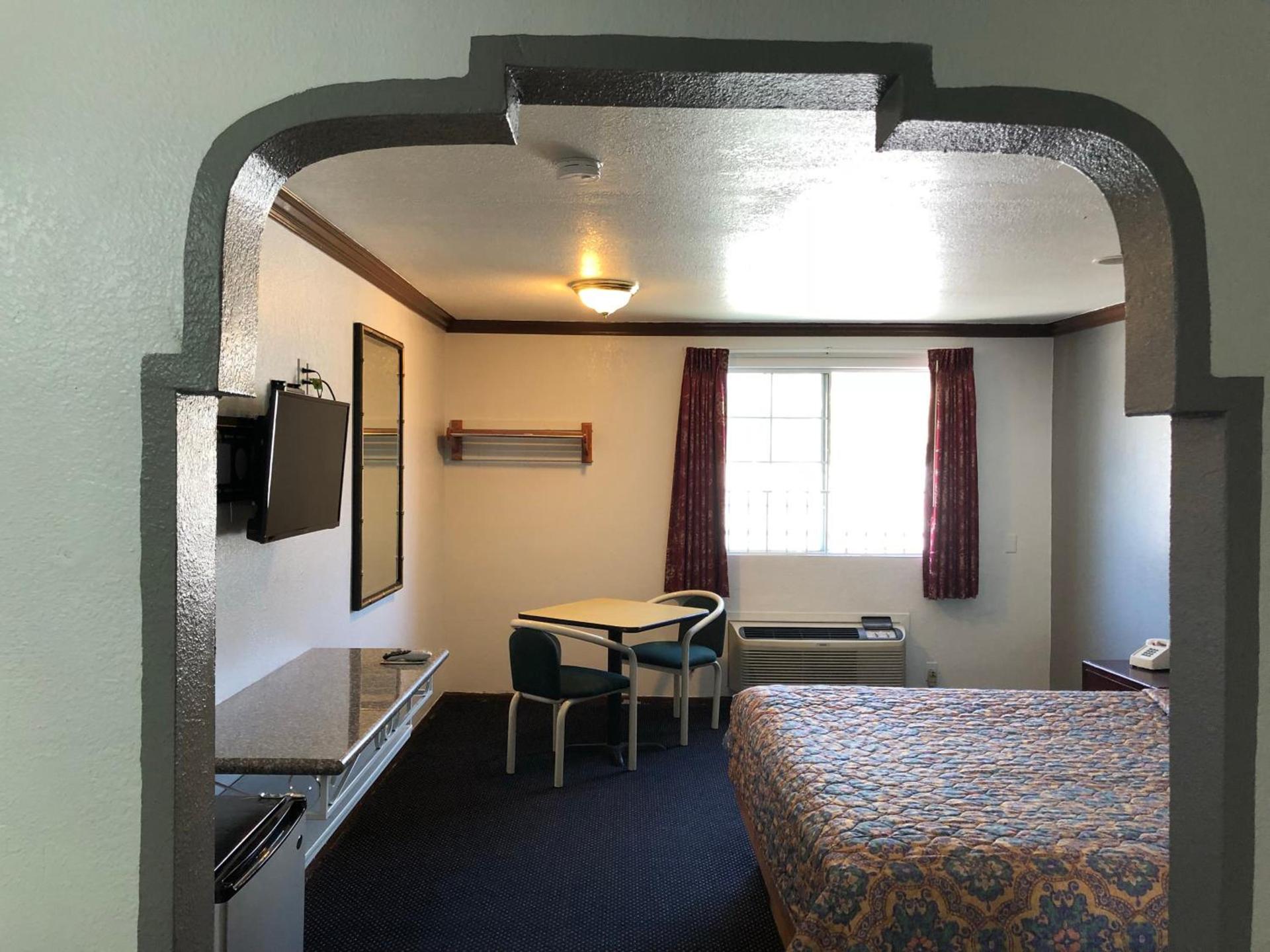 Starlight Inn, Valley Blvd - Downtown LA photo 21