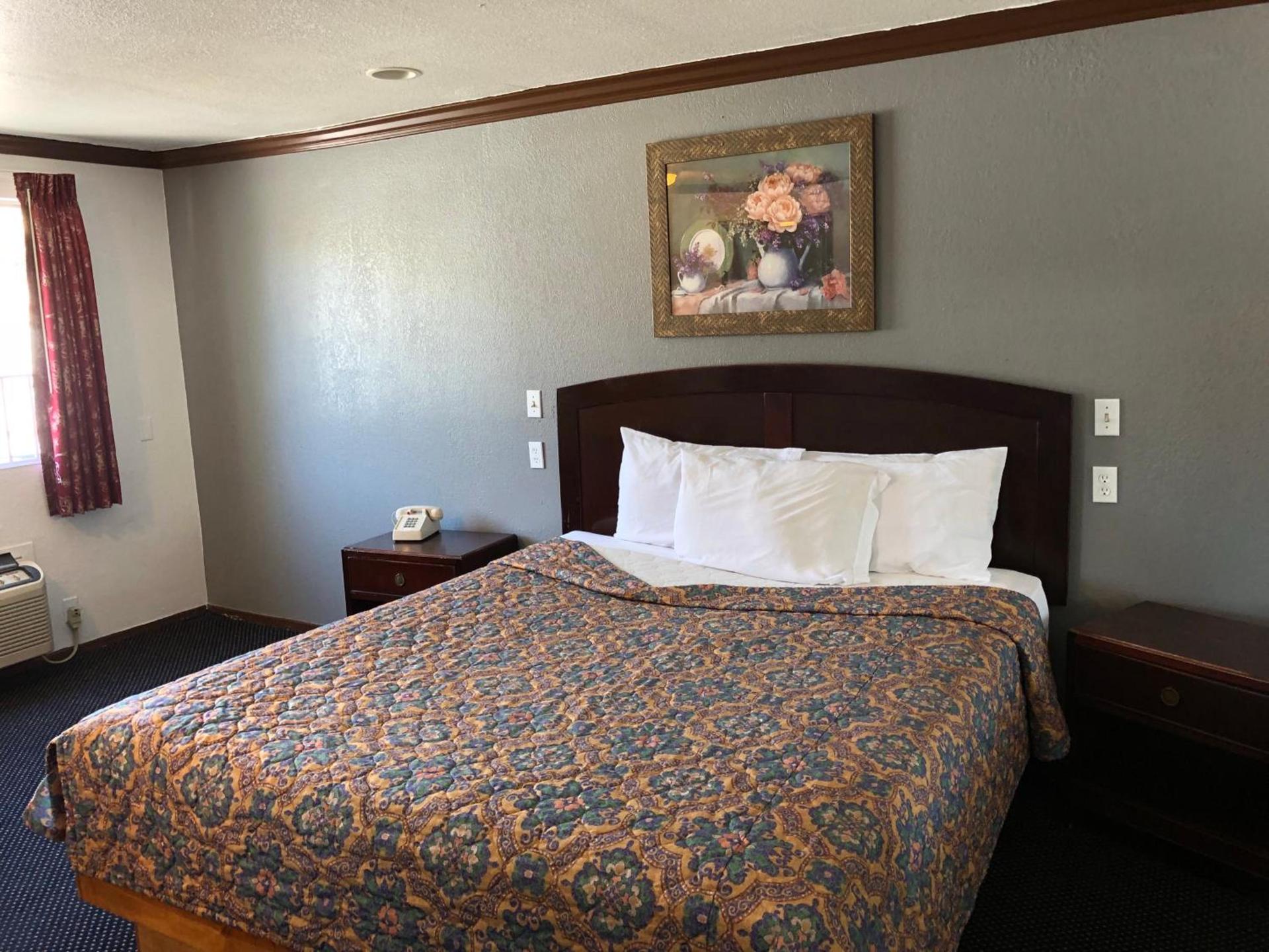 Starlight Inn, Valley Blvd - Downtown LA photo 22
