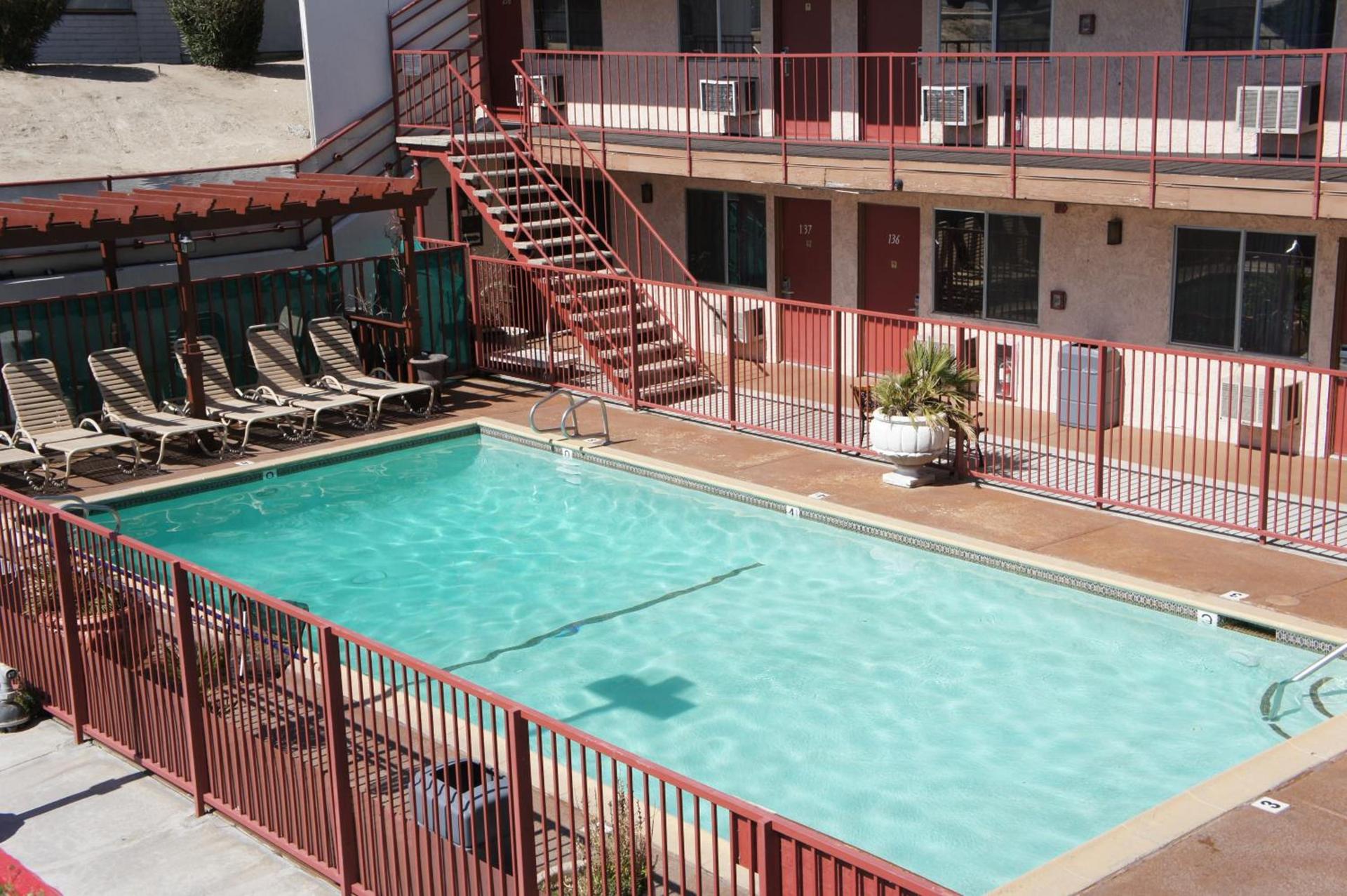 Days Inn by Wyndham Victorville - Hesperia I-15 Palmdale Road photo 17