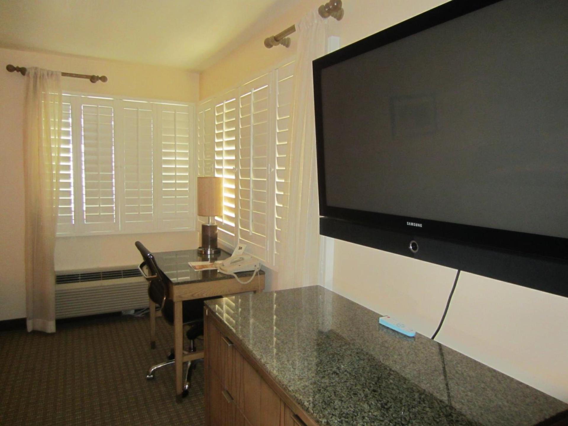 PB Surf Beachside Inn photo 7