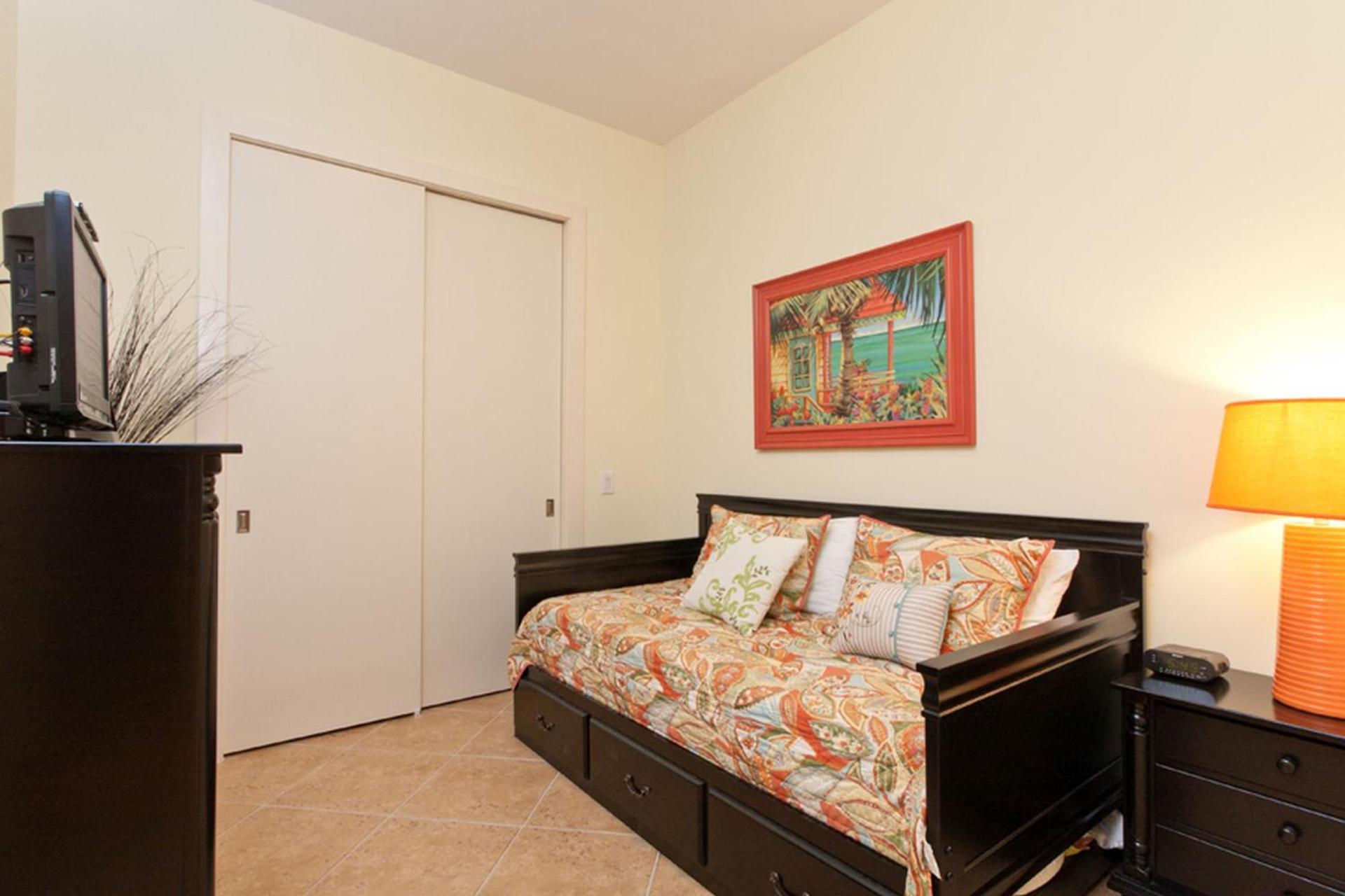 Sapphire photo 44