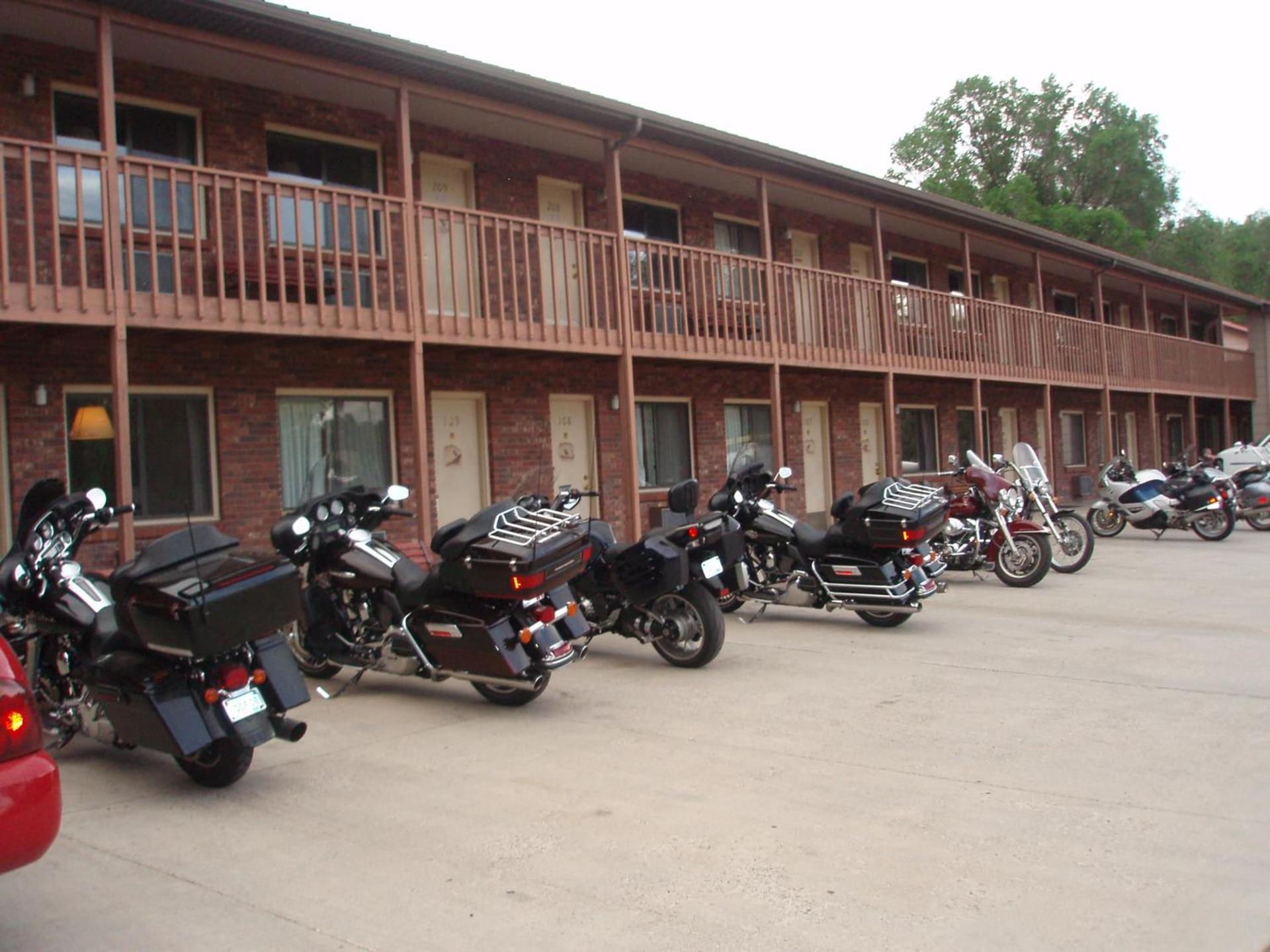 Hotchkiss Inn Motel photo 2