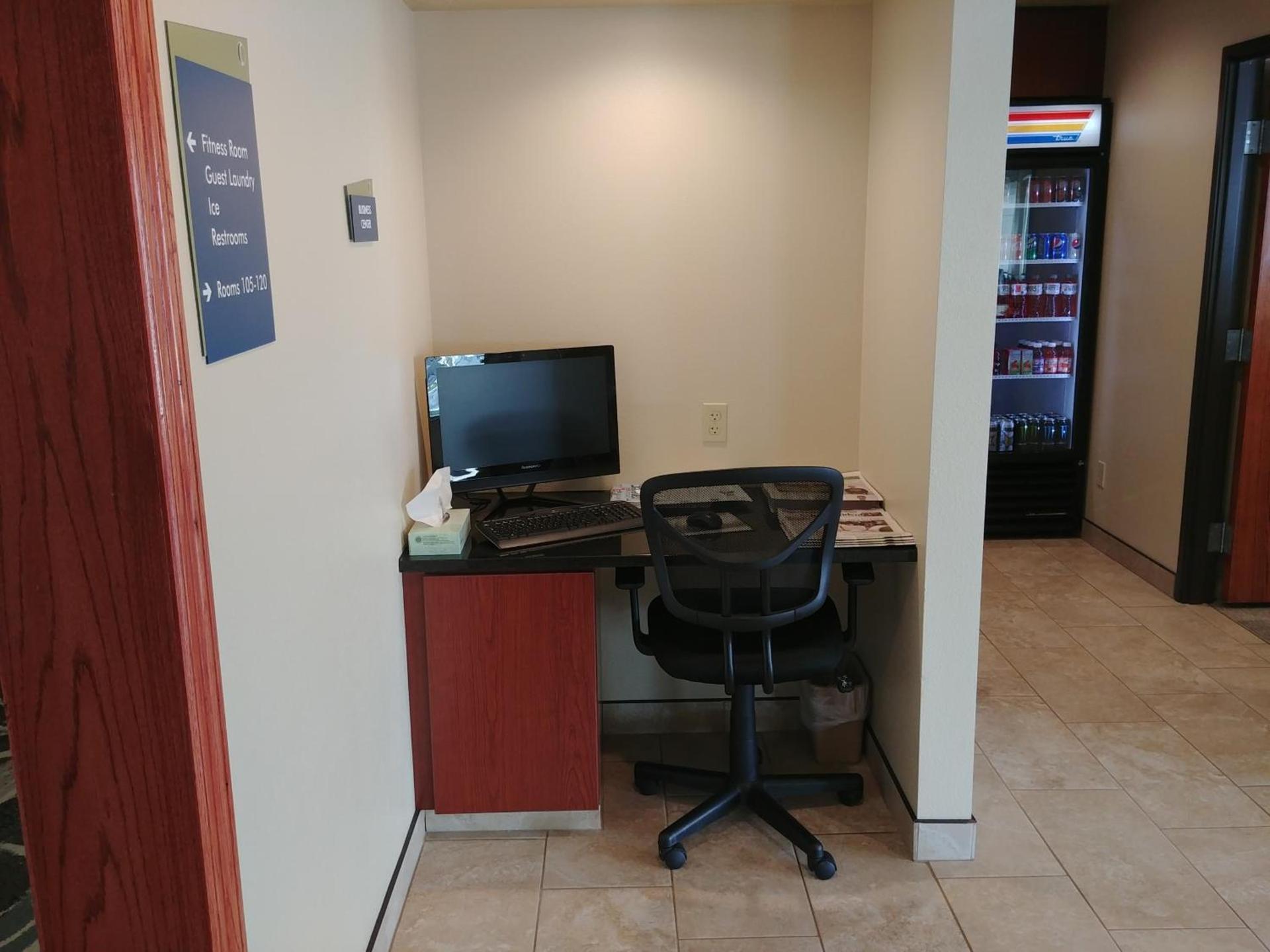 Boarders Inn & Suites by Cobblestone Hotels - Broken Bow photo 2