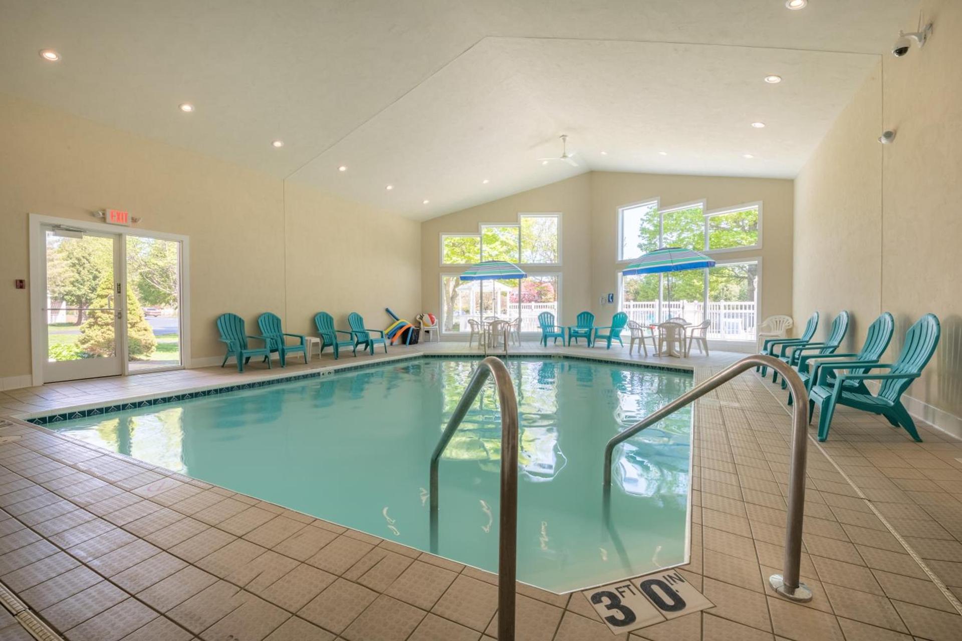 Somerset Inn & Suites photo 8