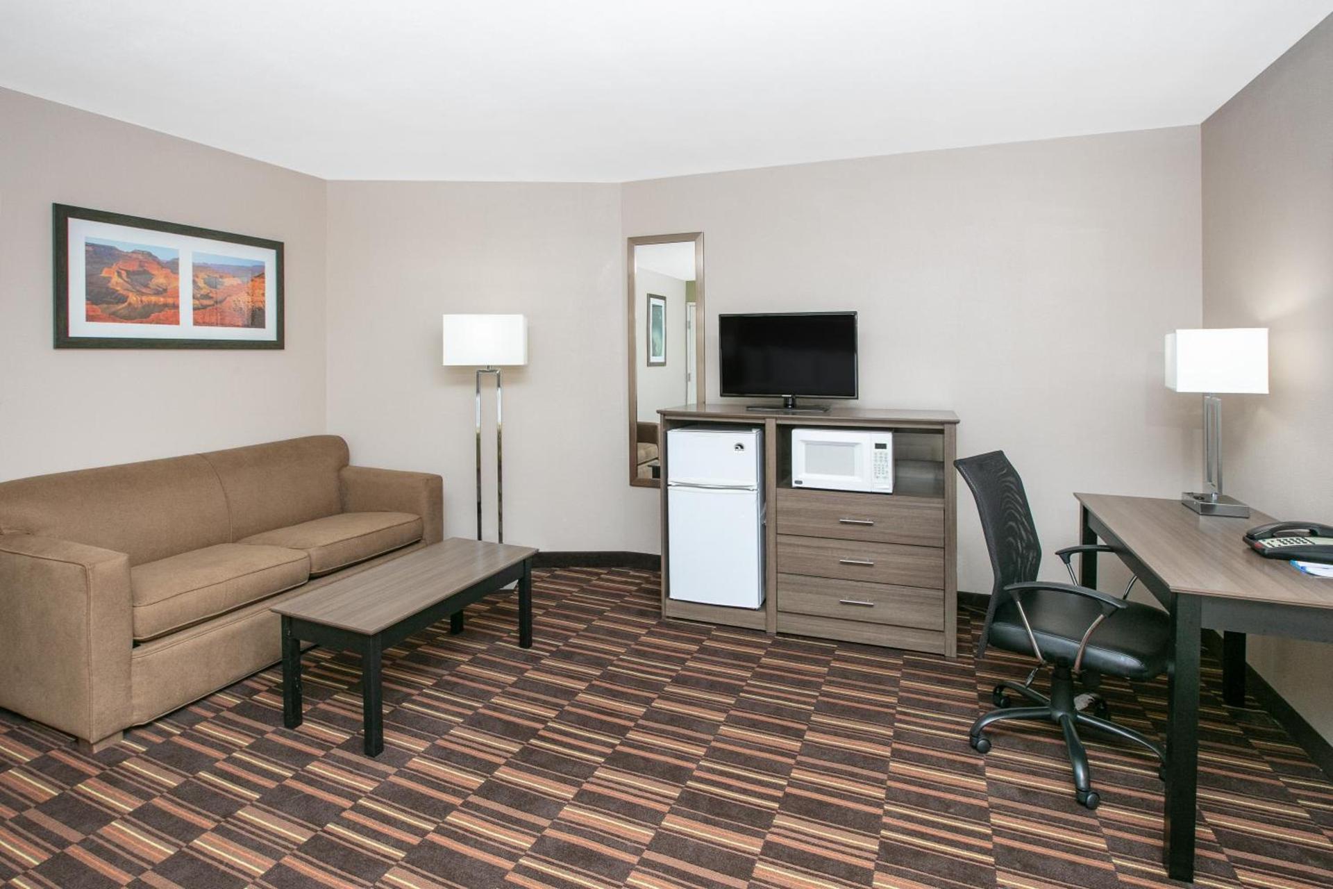 Baymont by Wyndham Plano photo 11