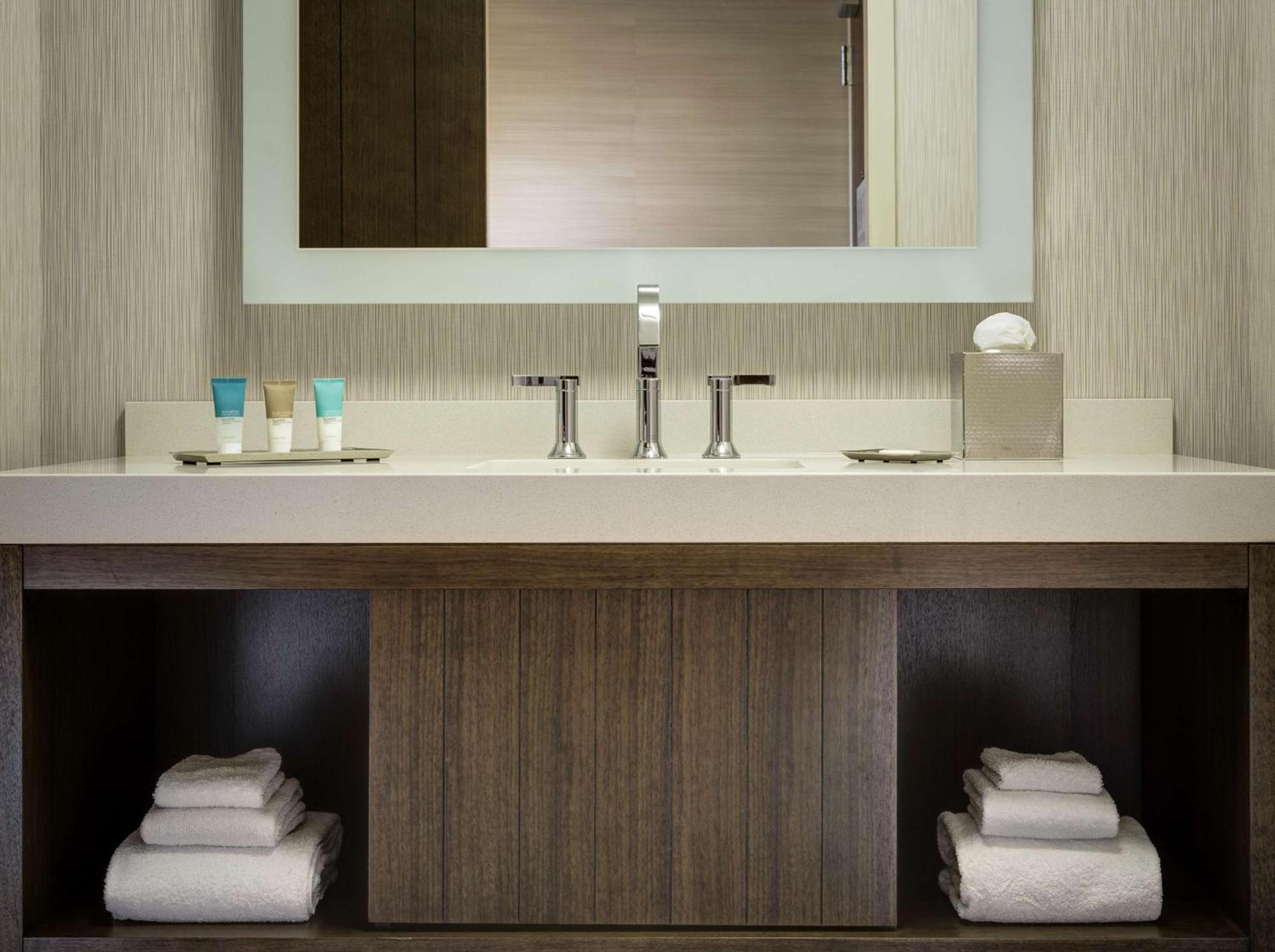 Hyatt Centric Chicago Magnificent Mile photo 15