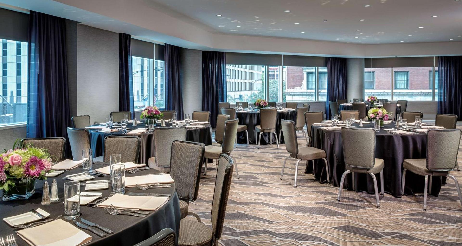 Hyatt Centric Chicago Magnificent Mile photo 13
