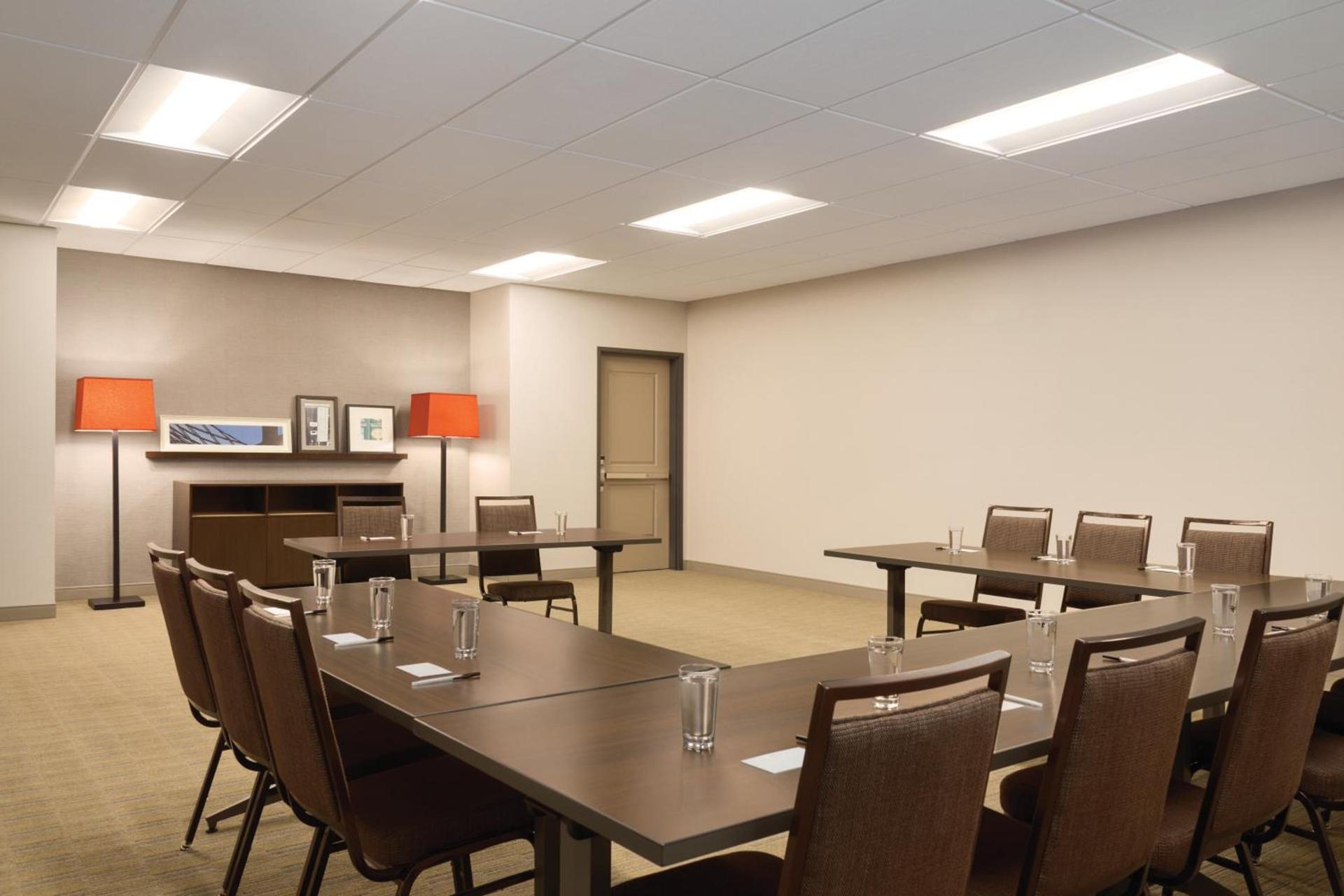 Country Inn & Suites by Radisson, Lawrence, KS photo 34
