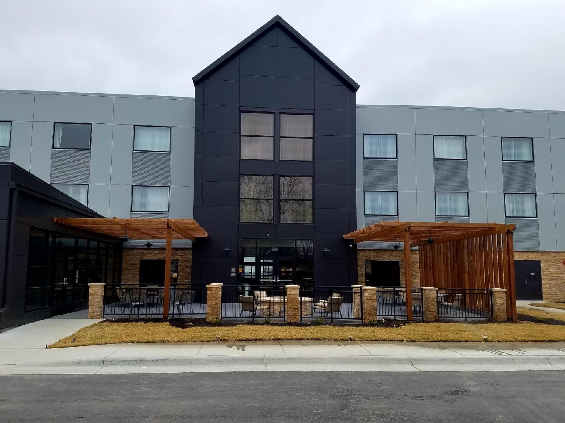 Country Inn & Suites by Radisson, Lawrence, KS photo 27