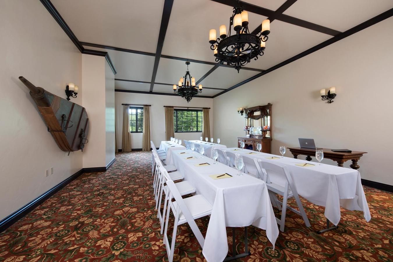 Benbow Historic Inn photo 27