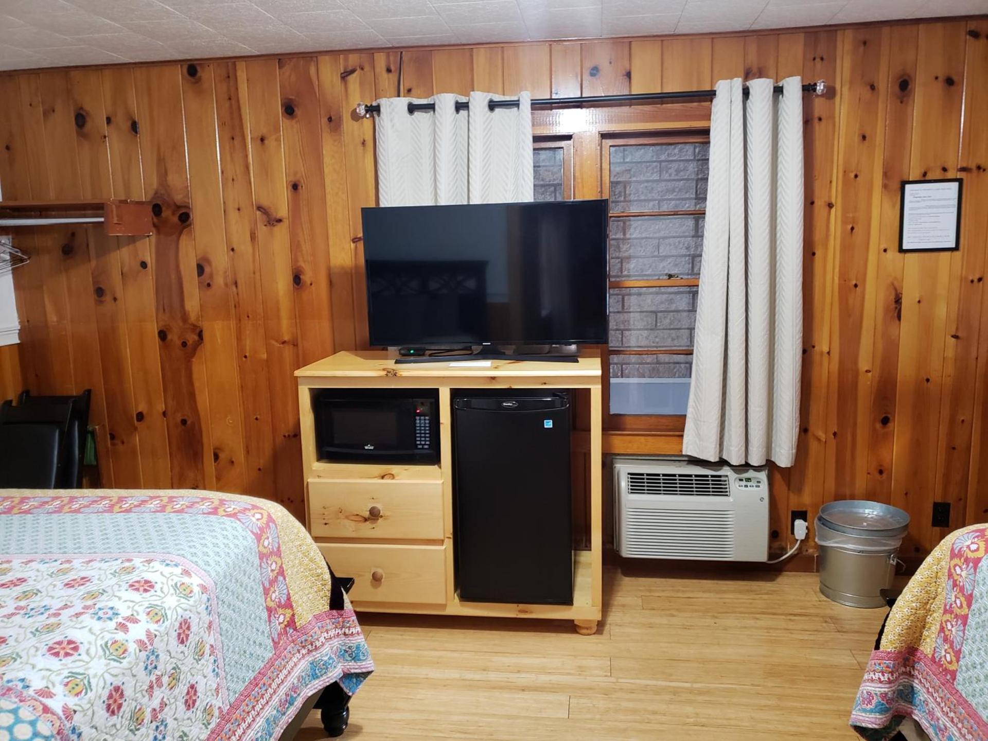 Marshall's Creek Rest Motel photo 32